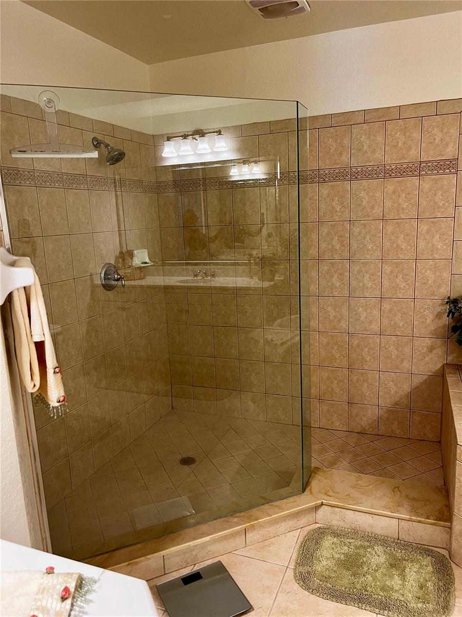 Image 22 of 55 For 96 Vivante Boulevard 9622