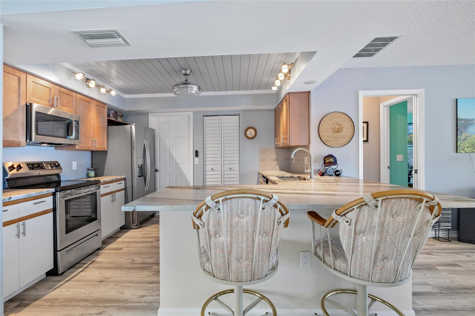 Image 10 of 37 For 7183 Spinnaker Boulevard