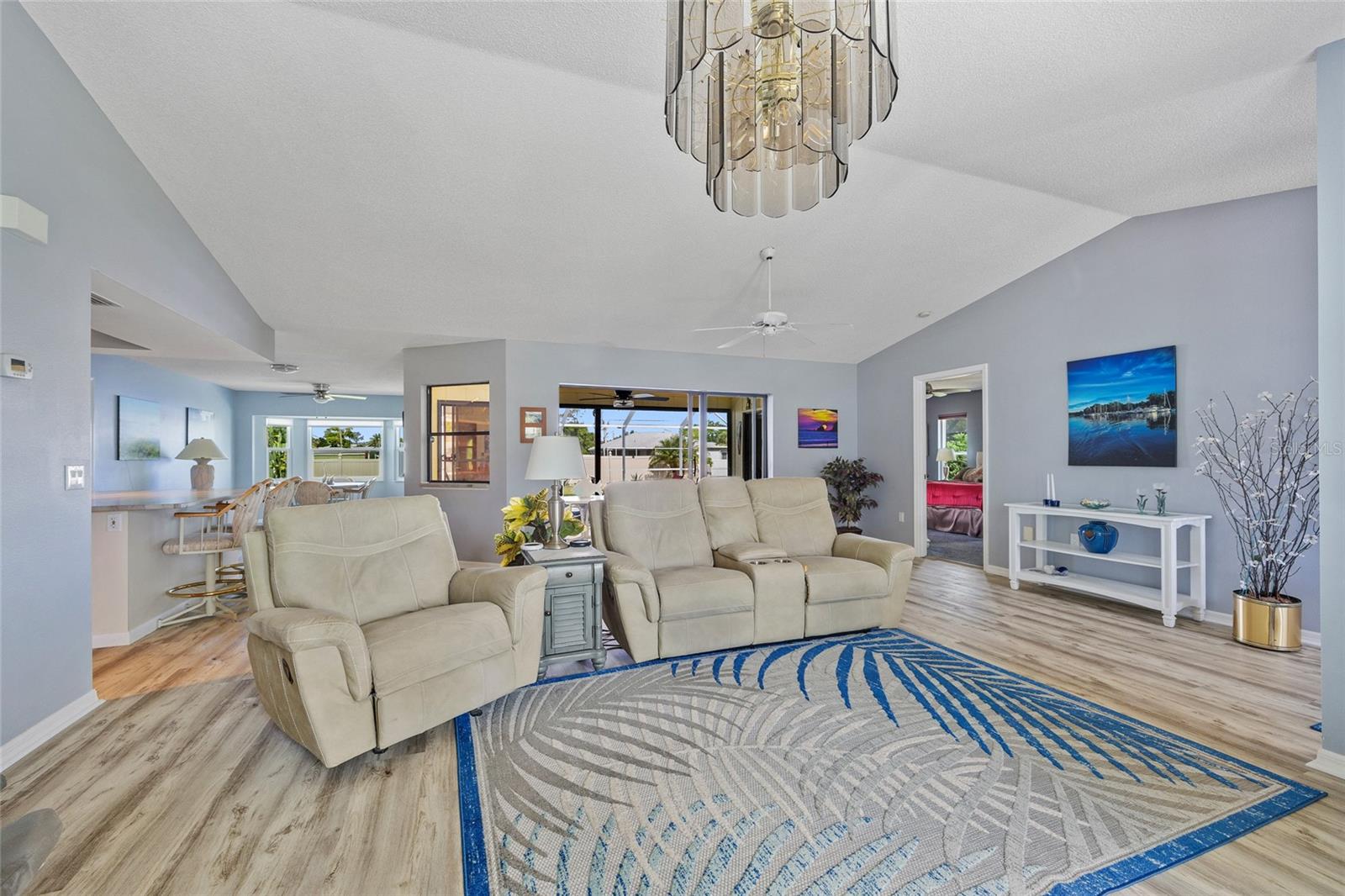 Image 7 of 37 For 7183 Spinnaker Boulevard