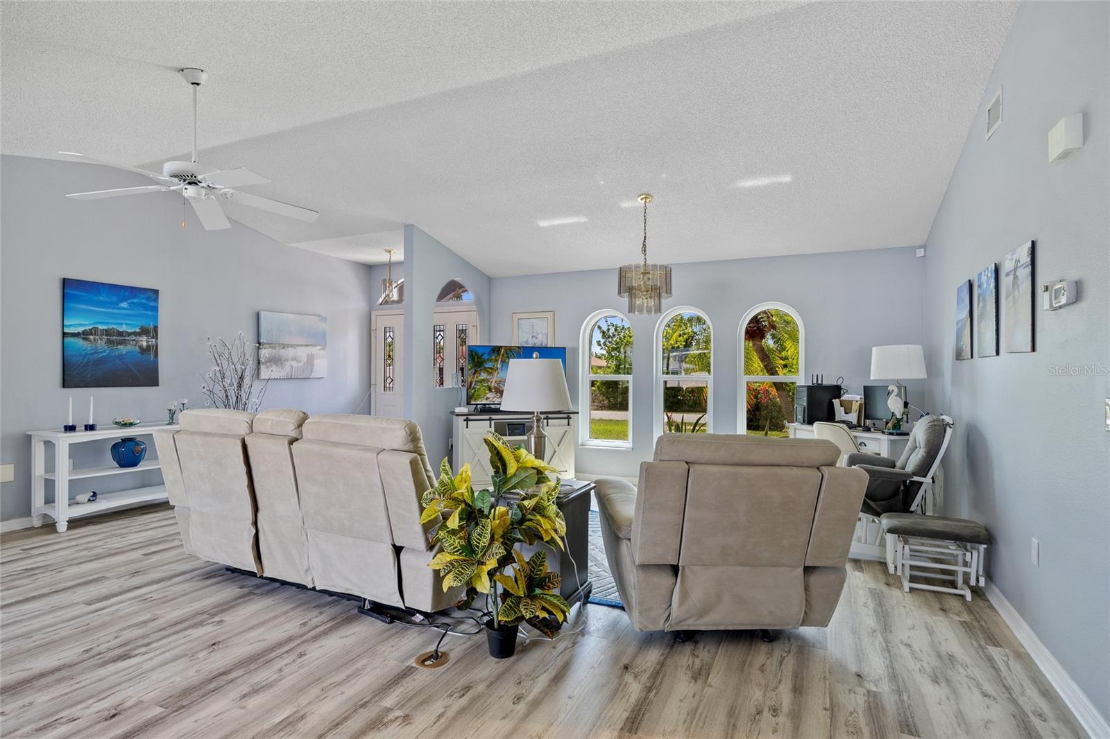 Image 8 of 37 For 7183 Spinnaker Boulevard