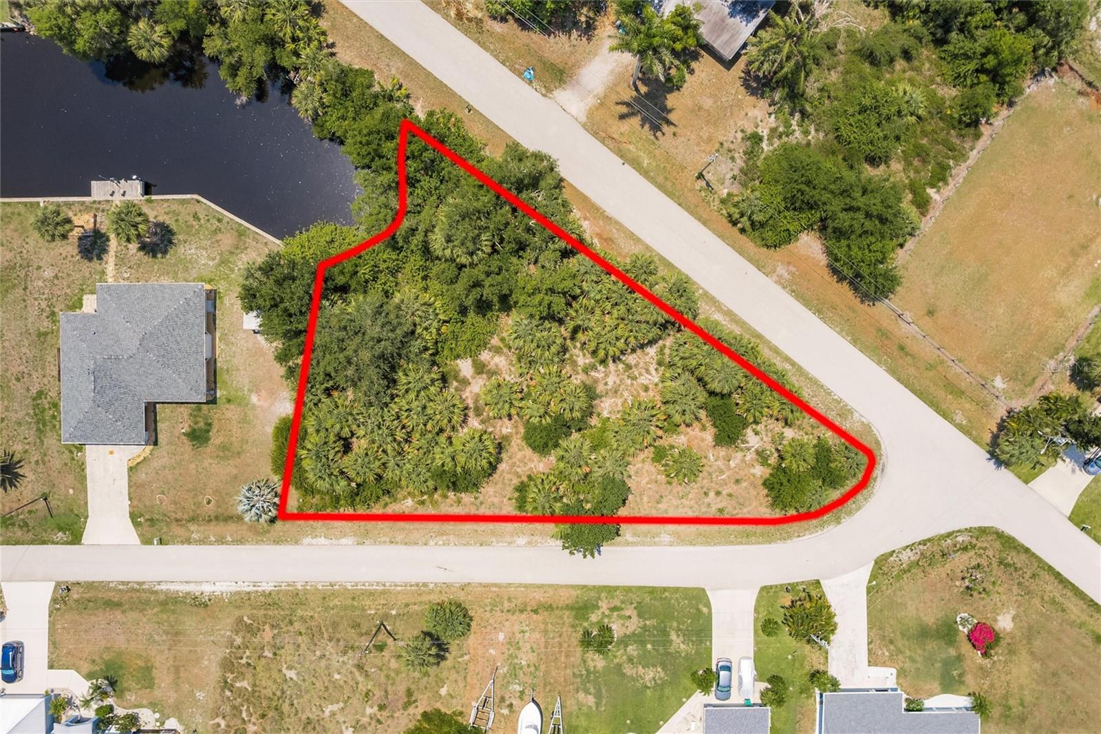 Image 9 of 13 For 2068 Palm Harbor Terrace