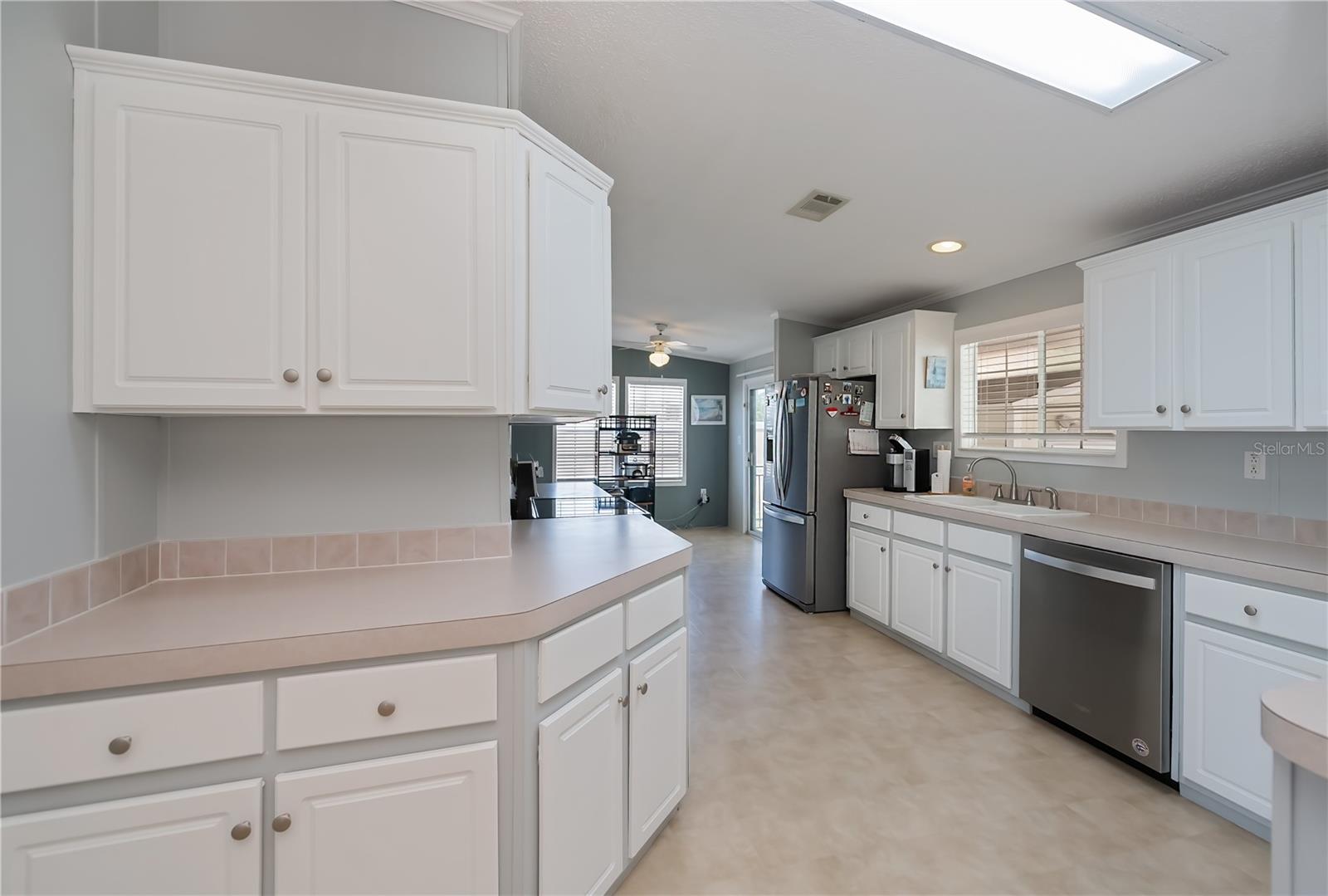 Image 4 of 52 For 2100 Kings Highway 40