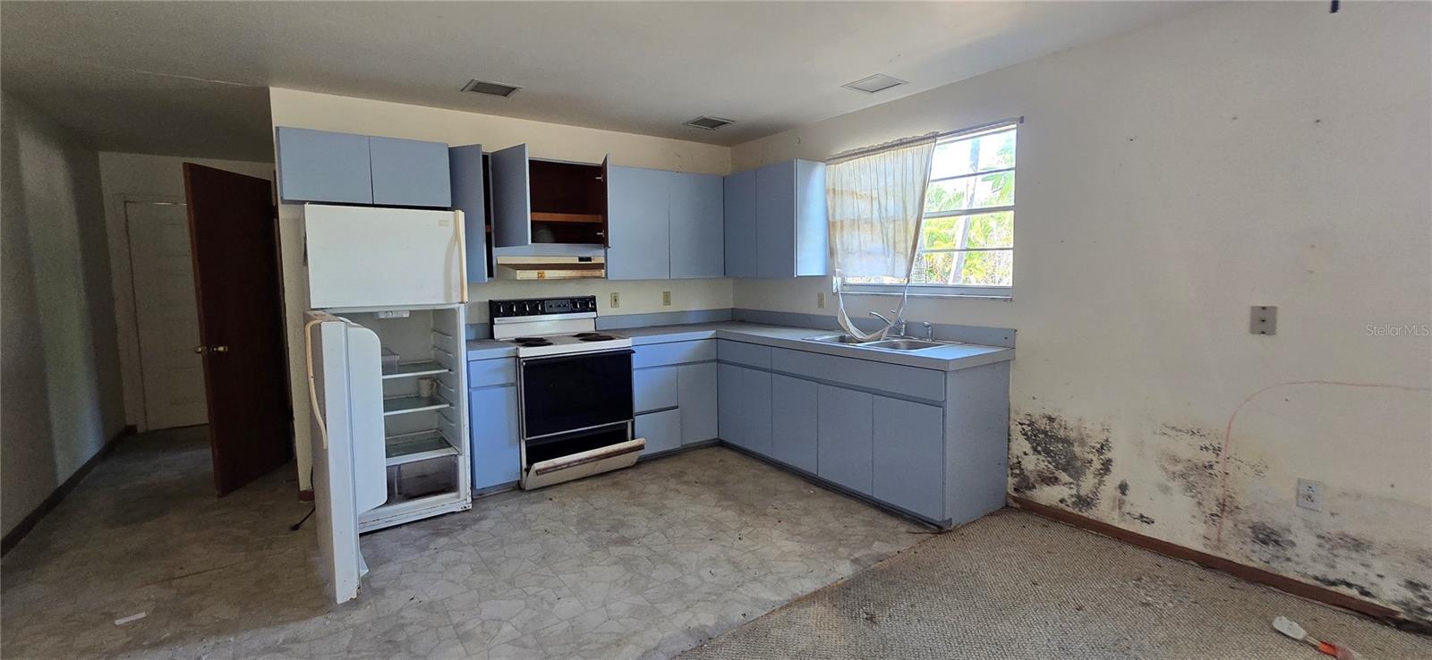 Image 8 of 19 For 7211 Orange Avenue