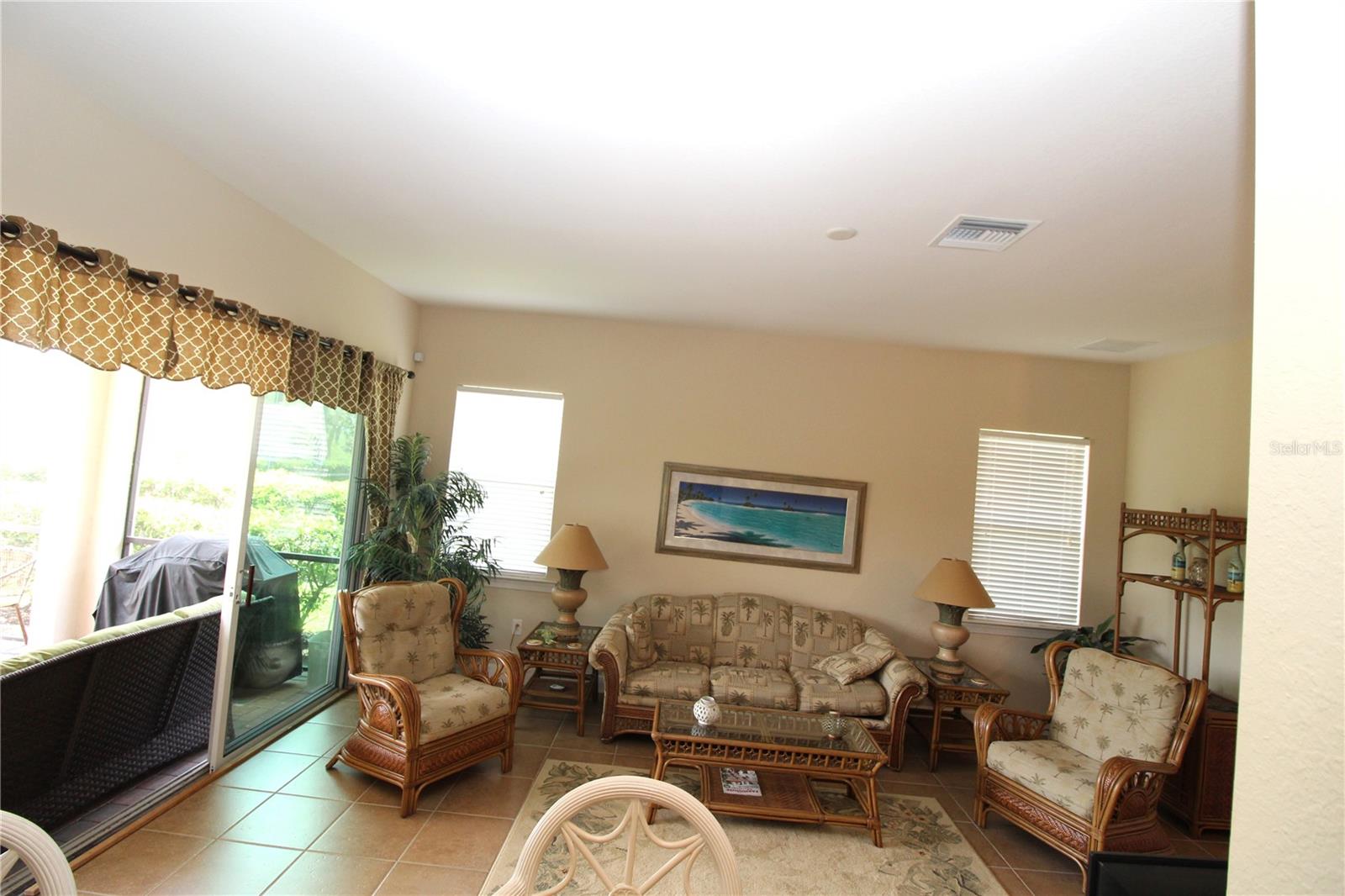 Image 11 of 52 For 13256 Creekside Lane