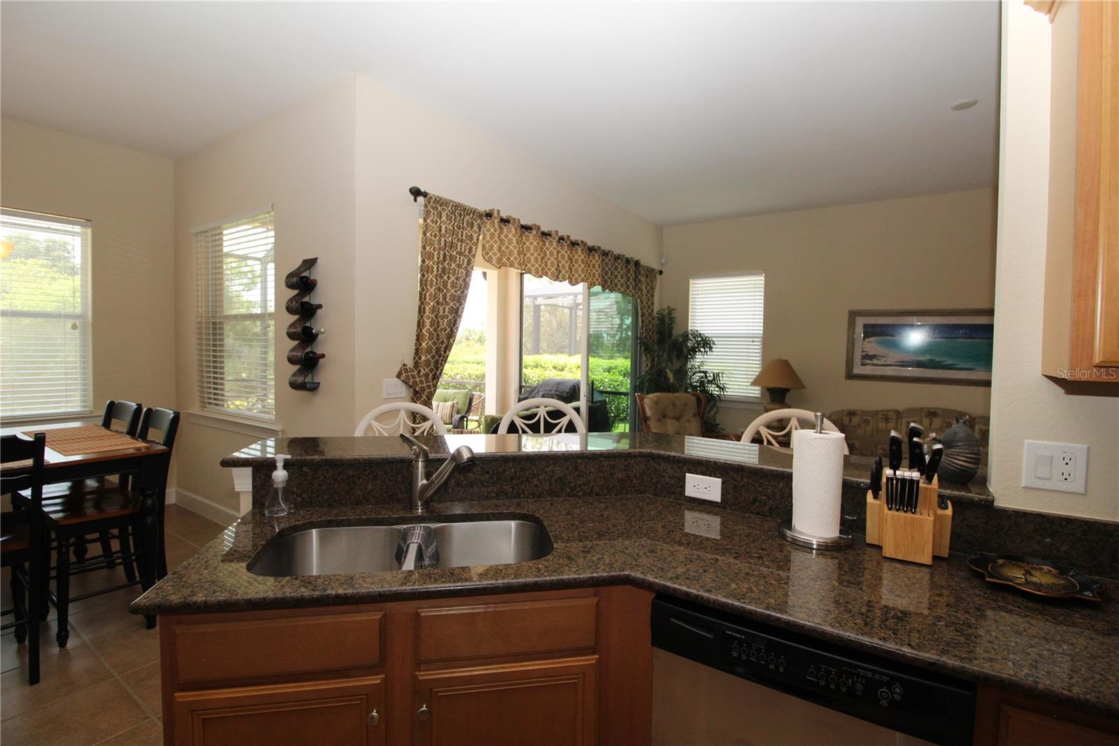 Image 16 of 52 For 13256 Creekside Lane