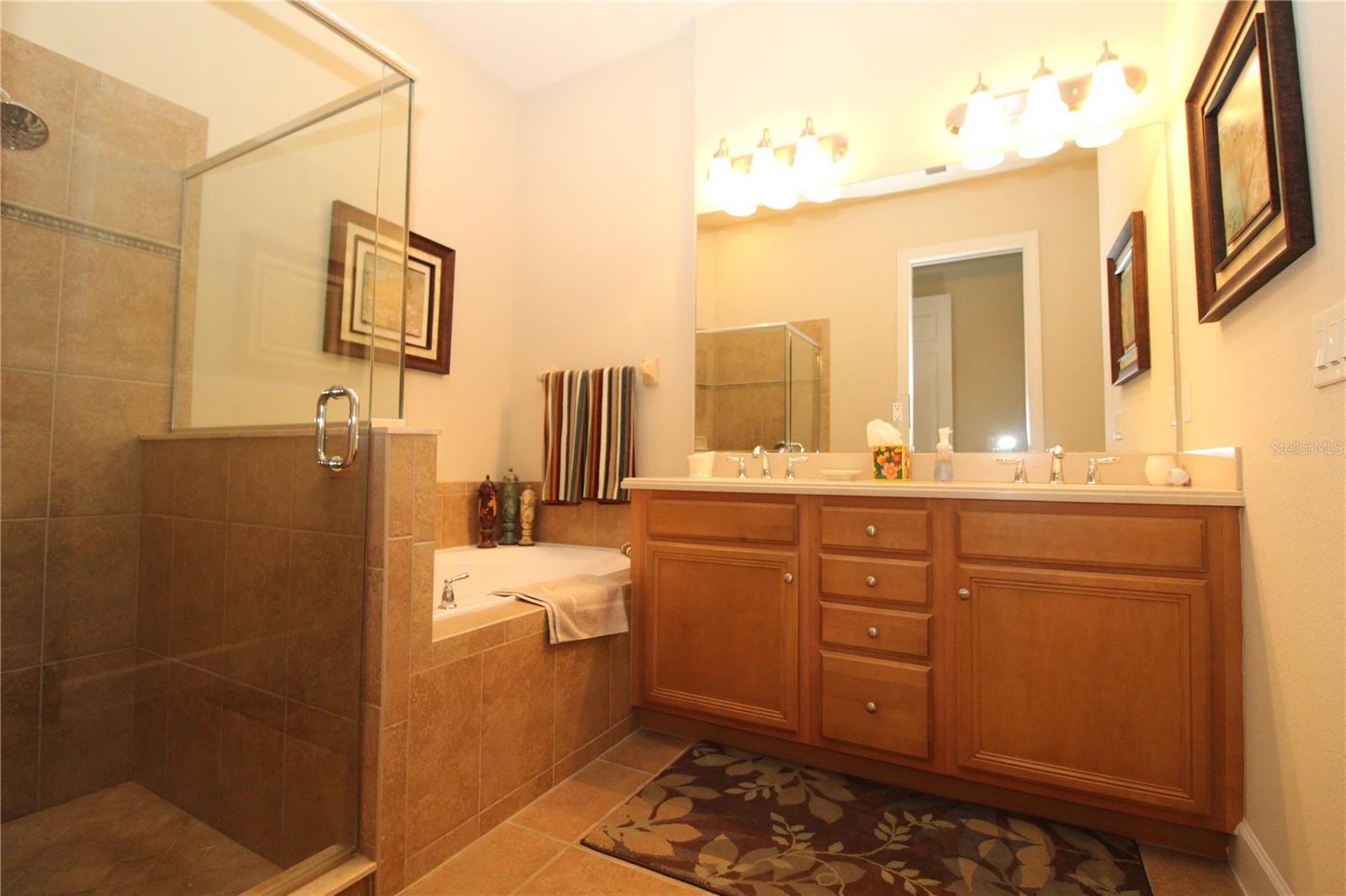 Image 20 of 52 For 13256 Creekside Lane