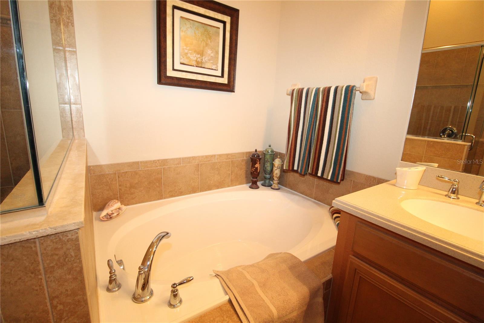 Image 22 of 52 For 13256 Creekside Lane