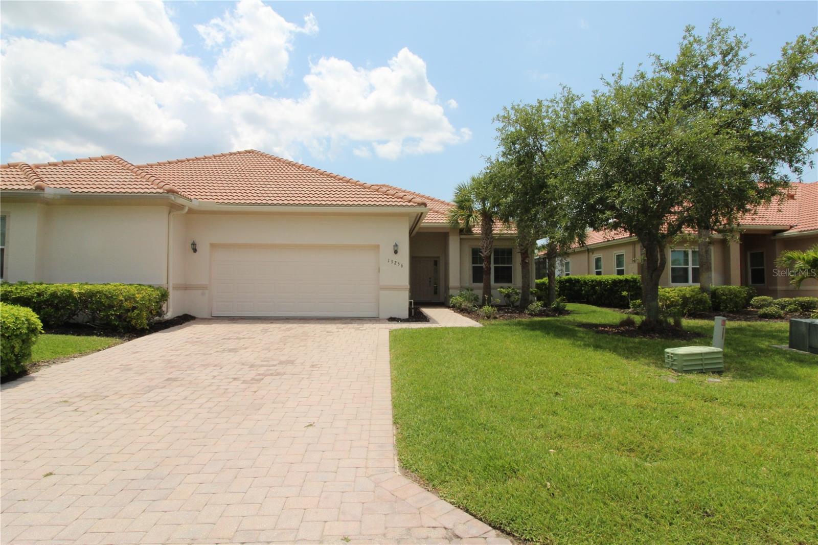 Image 3 of 52 For 13256 Creekside Lane