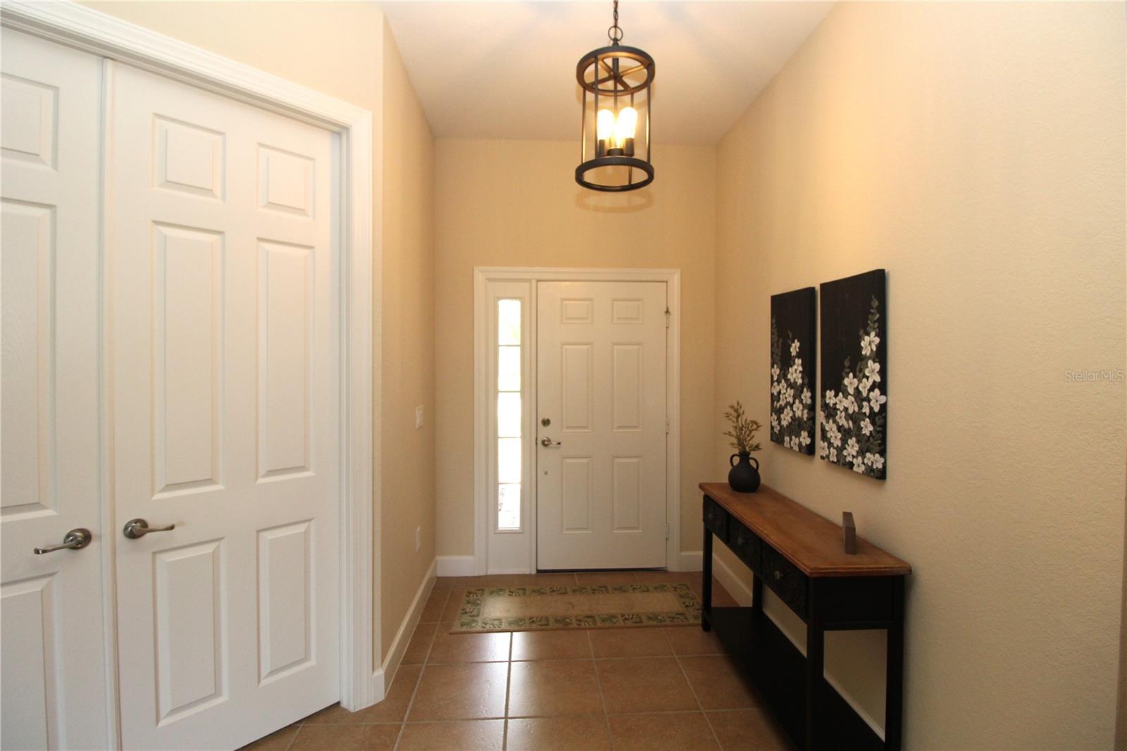 Image 5 of 52 For 13256 Creekside Lane