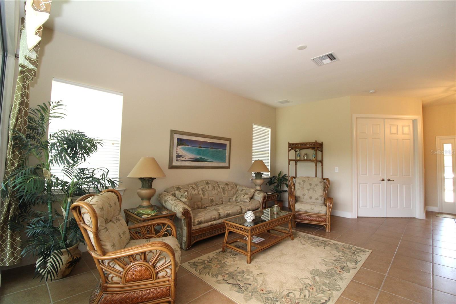 Image 8 of 52 For 13256 Creekside Lane