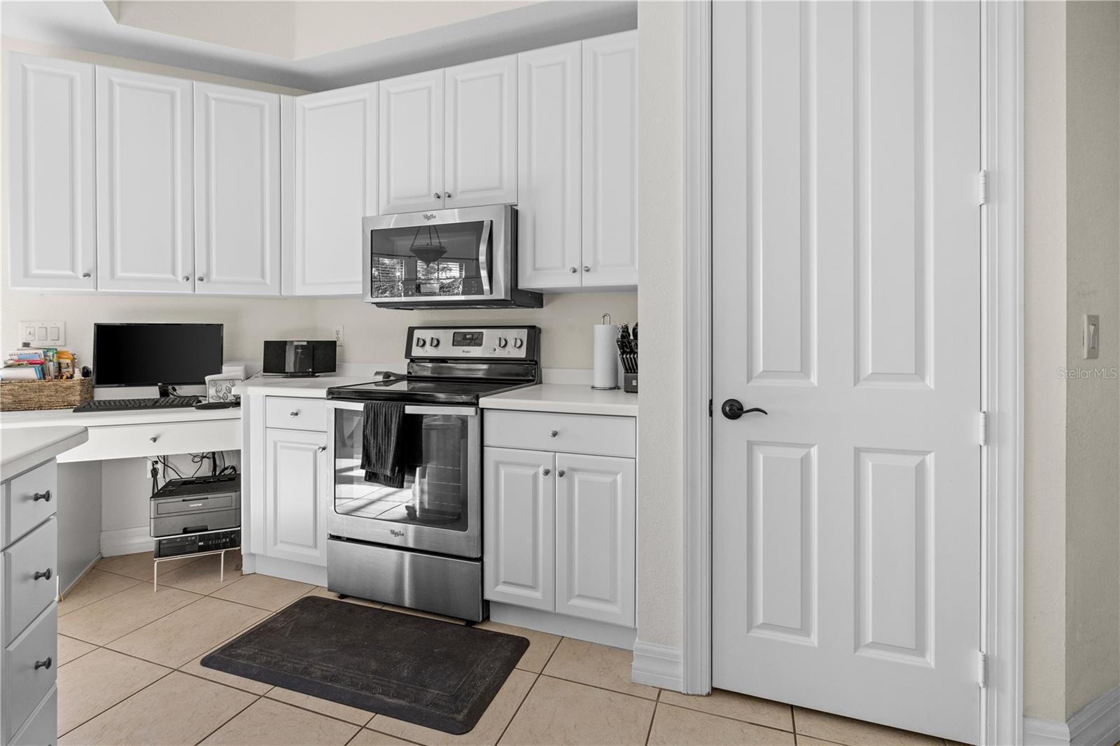 Image 22 of 71 For 99 Vivante Boulevard 303