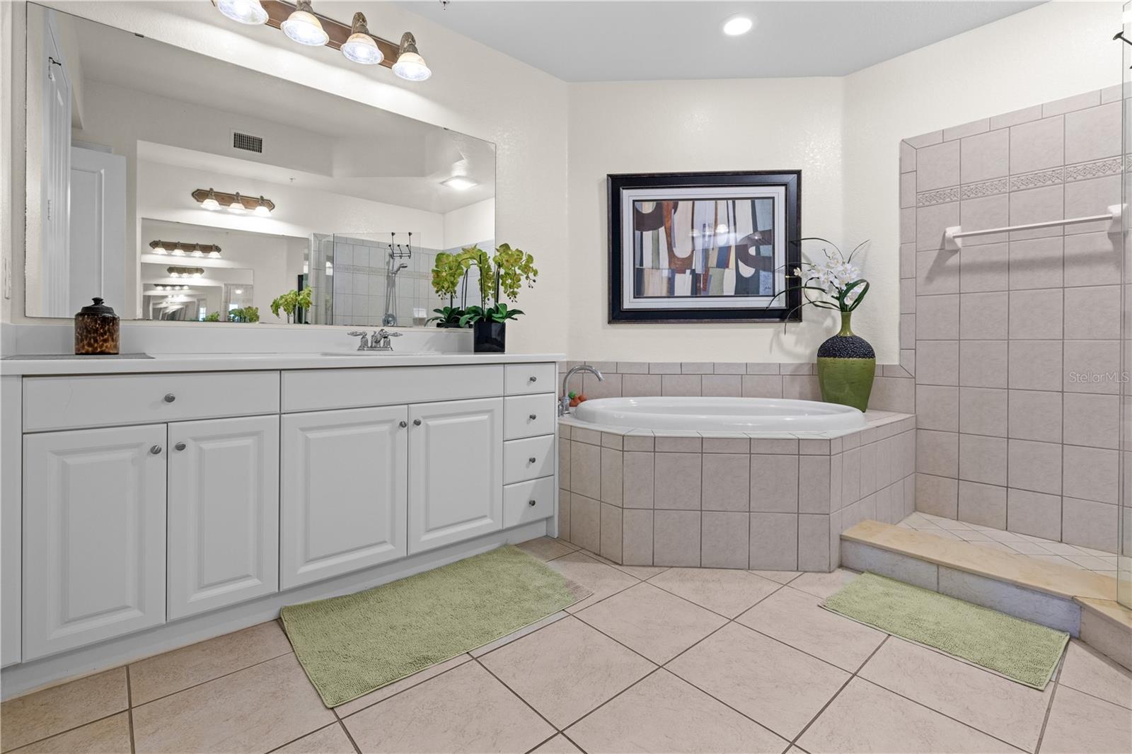 Image 33 of 71 For 99 Vivante Boulevard 303