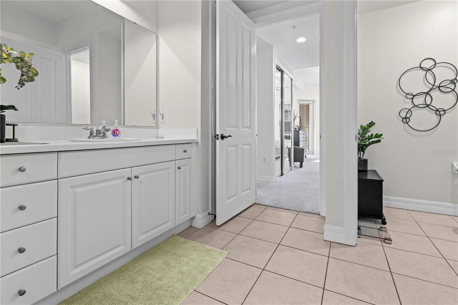 Image 34 of 71 For 99 Vivante Boulevard 303