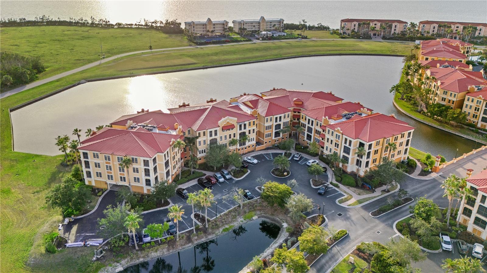 Image 4 of 71 For 99 Vivante Boulevard 303