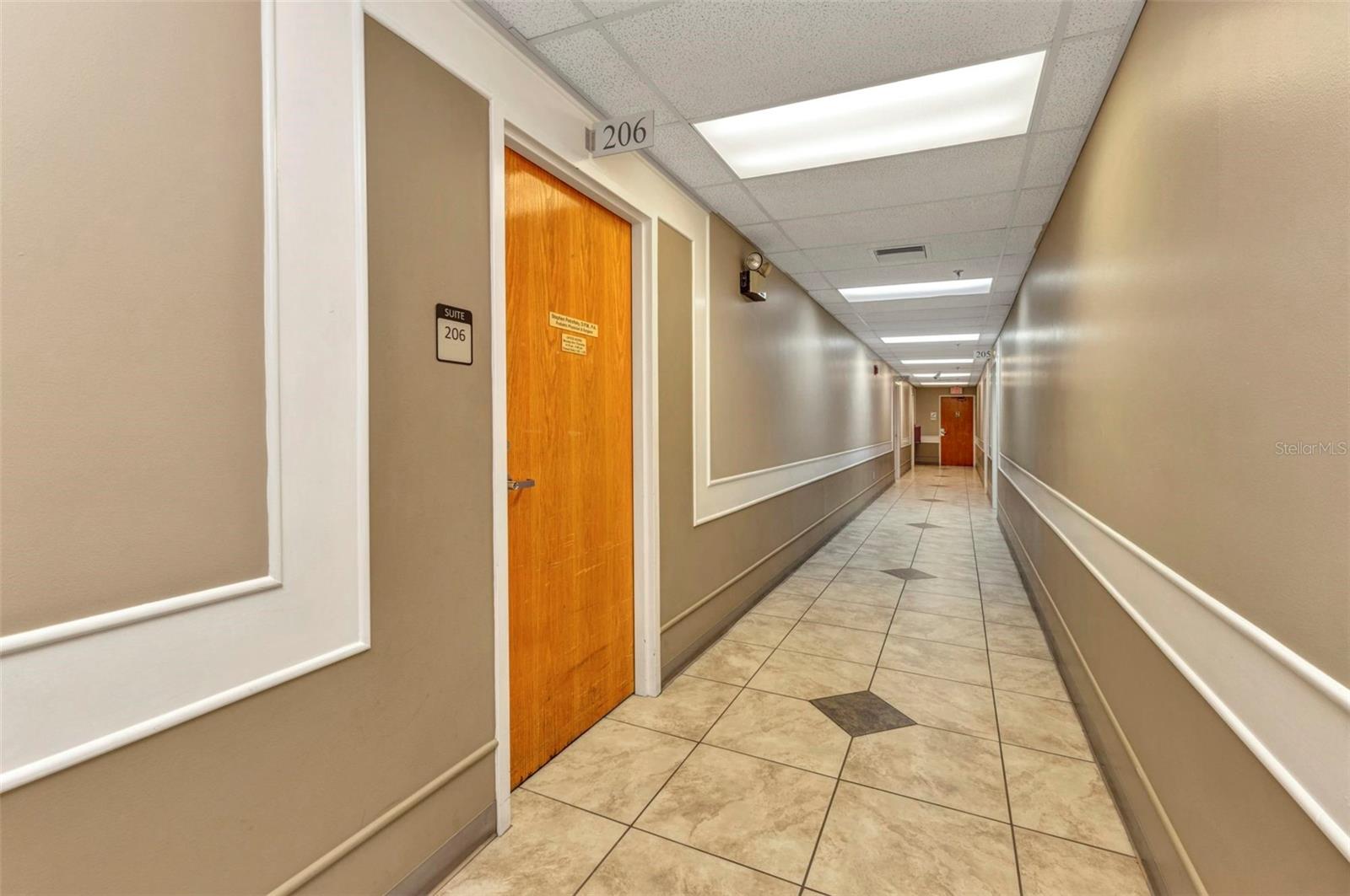 Image 3 of 42 For 2525 Harbor Boulevard 206