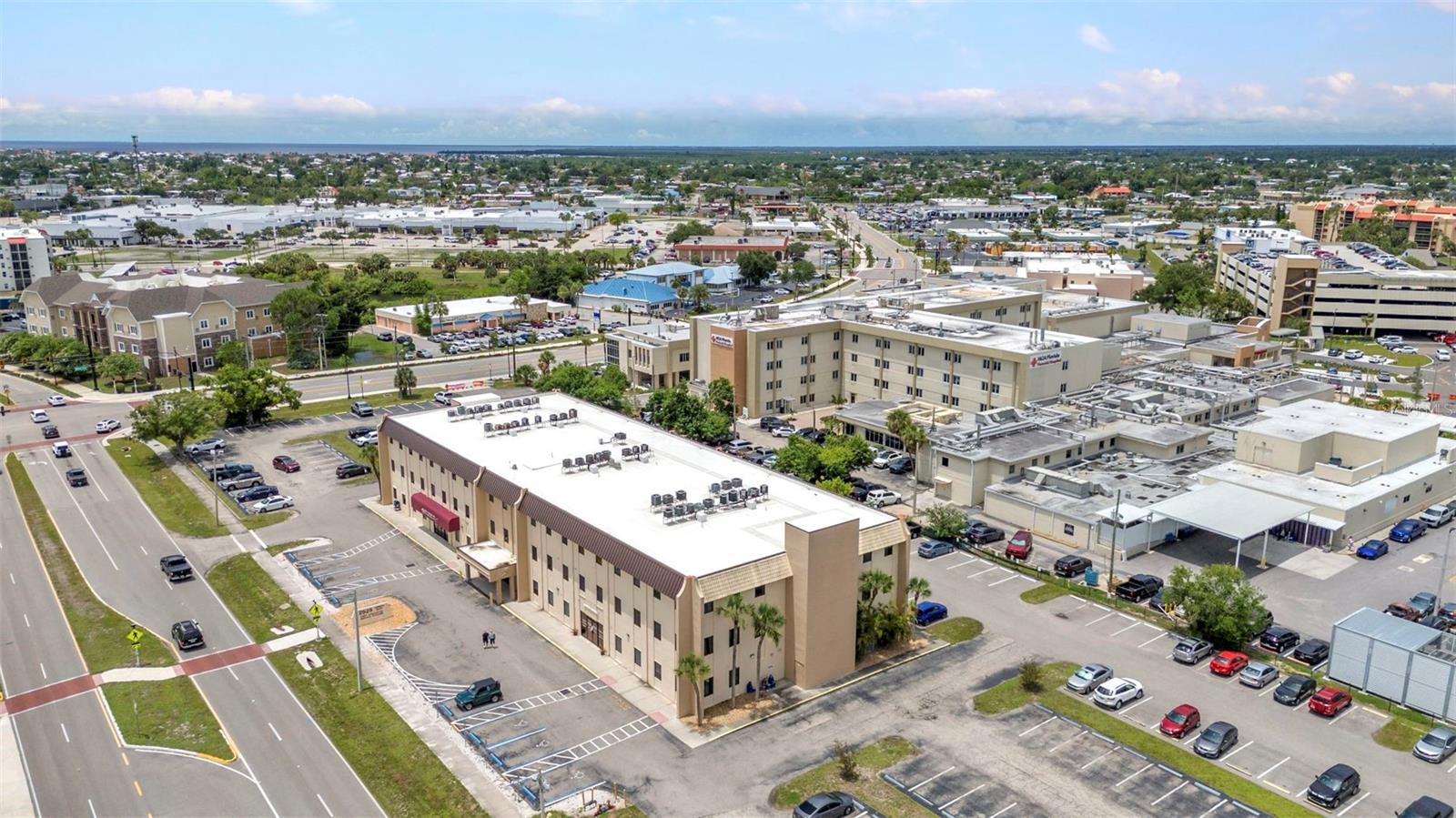 Image 39 of 42 For 2525 Harbor Boulevard 206