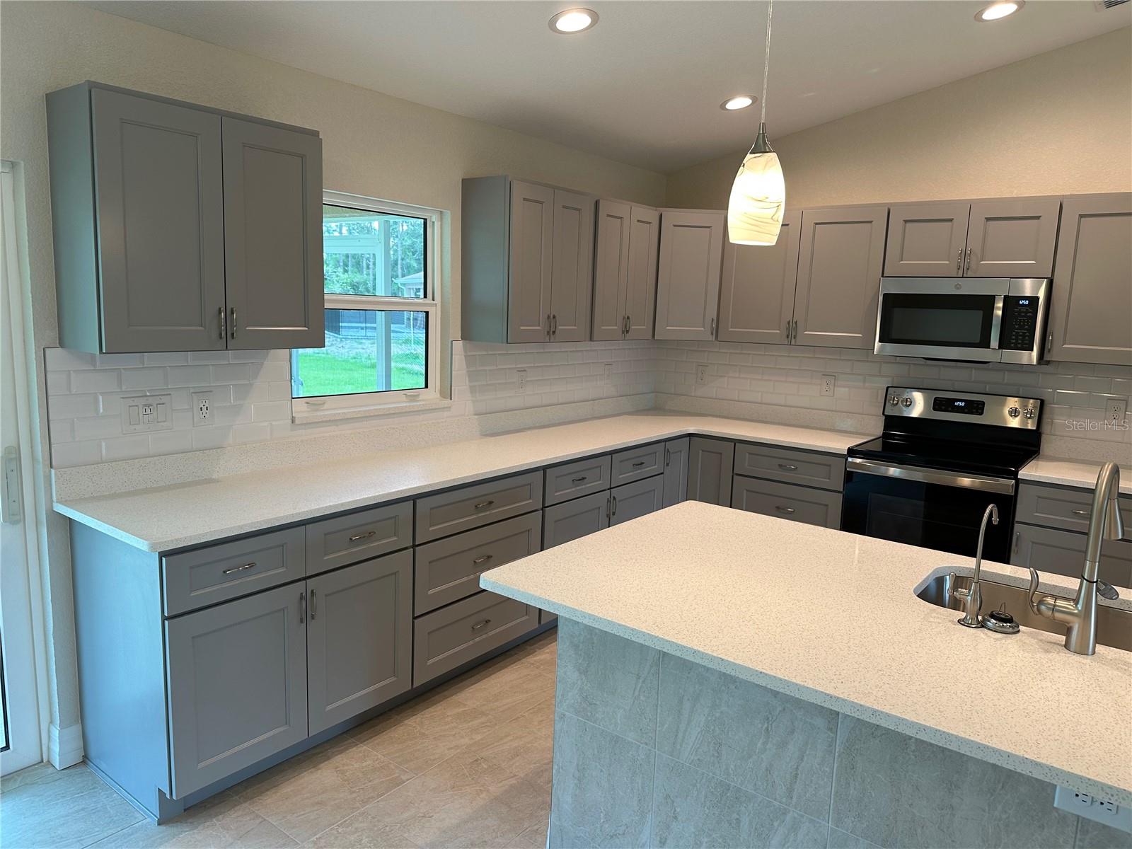 Image 7 of 22 For 8667 Lisa Boulevard