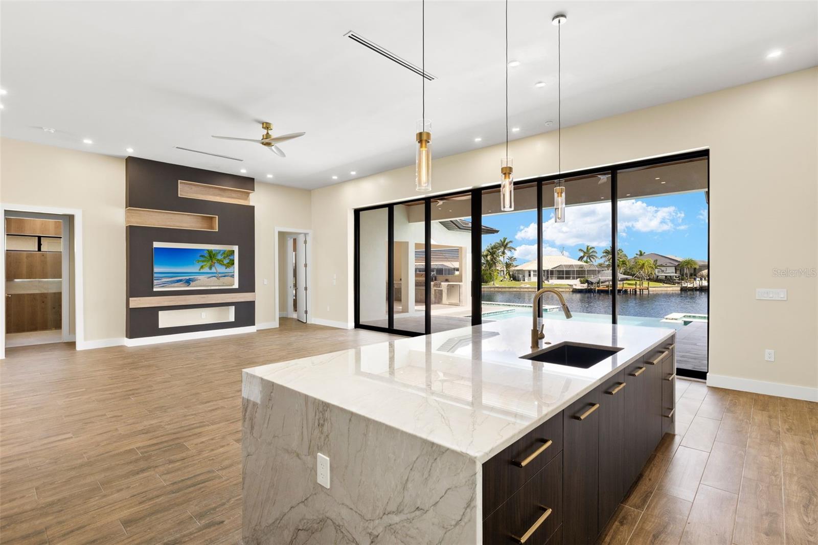 Image 13 of 55 For 3413 9th Terrace