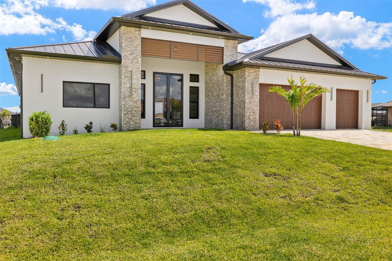 Image 4 of 55 For 3413 9th Terrace