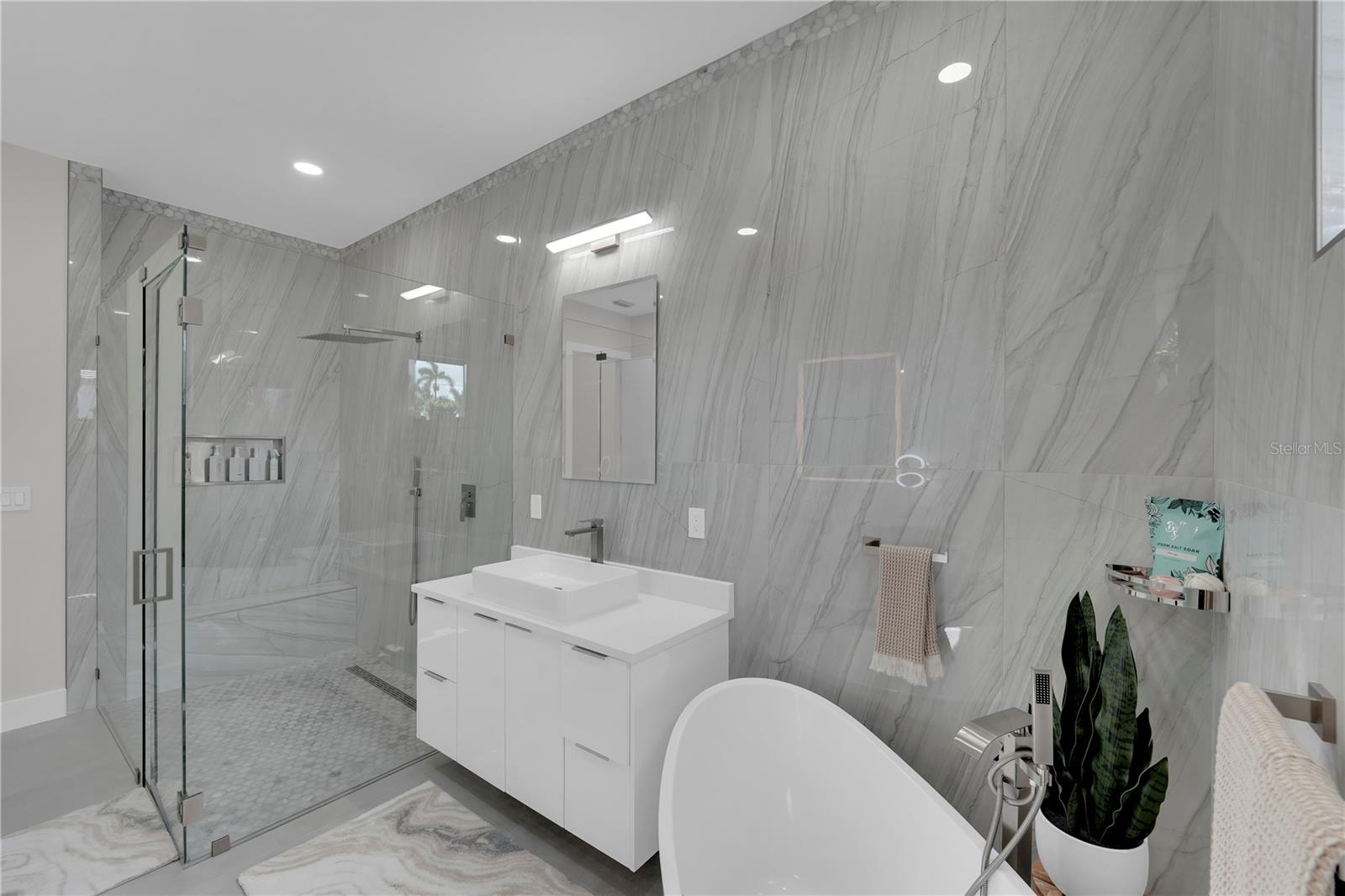 Image 30 of 57 For 1324 Longwood Drive