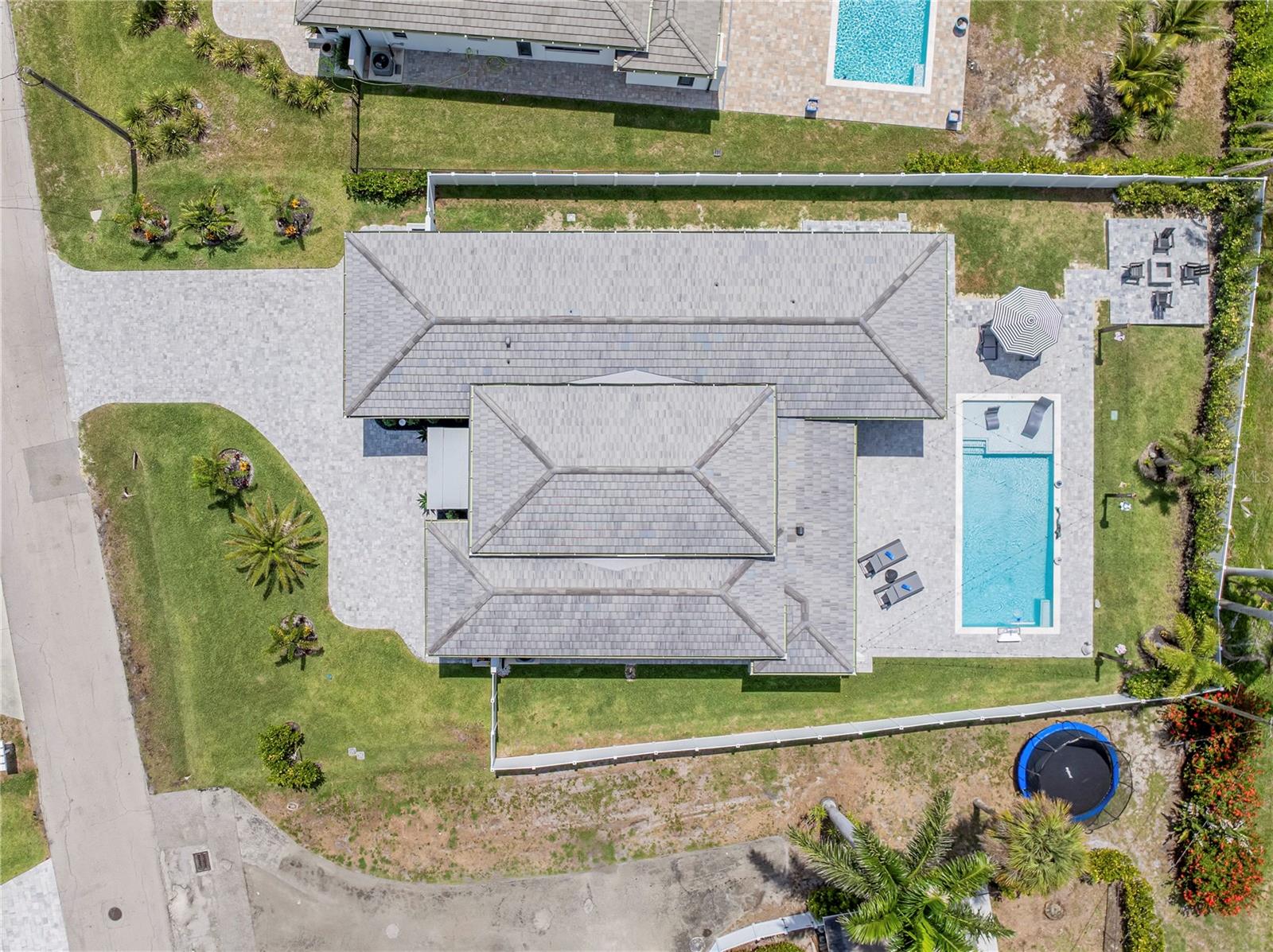 Image 6 of 57 For 1324 Longwood Drive