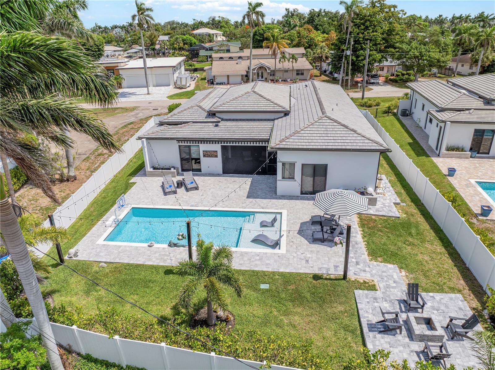 Image 9 of 57 For 1324 Longwood Drive
