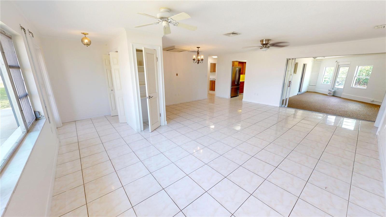 Image 7 of 40 For 2028 River Basin Terrace