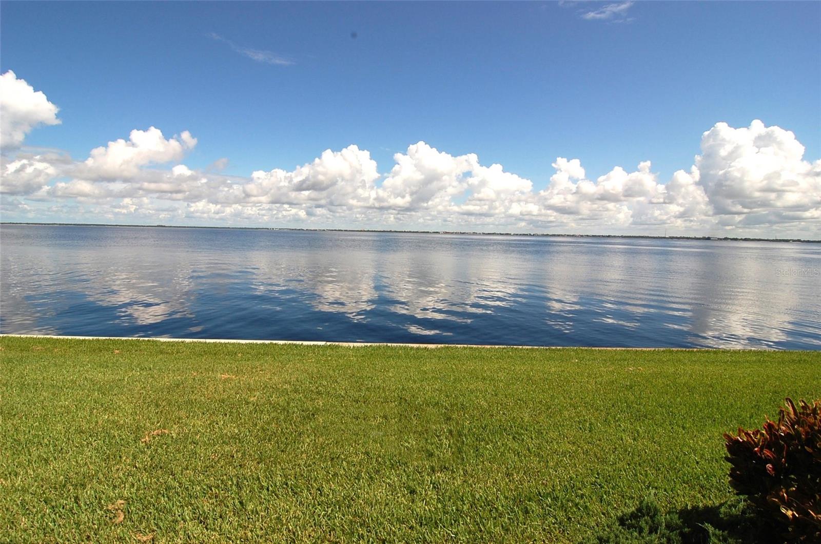 Image 4 of 39 For 1 Colony Point Drive B20