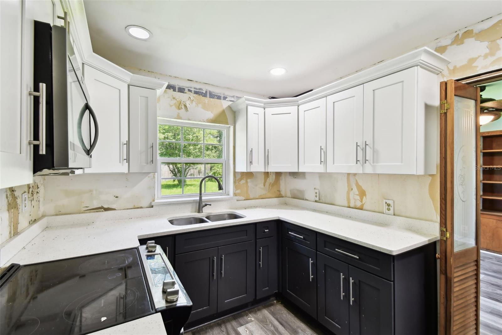 Image 15 of 42 For 4707 Southgate Drive