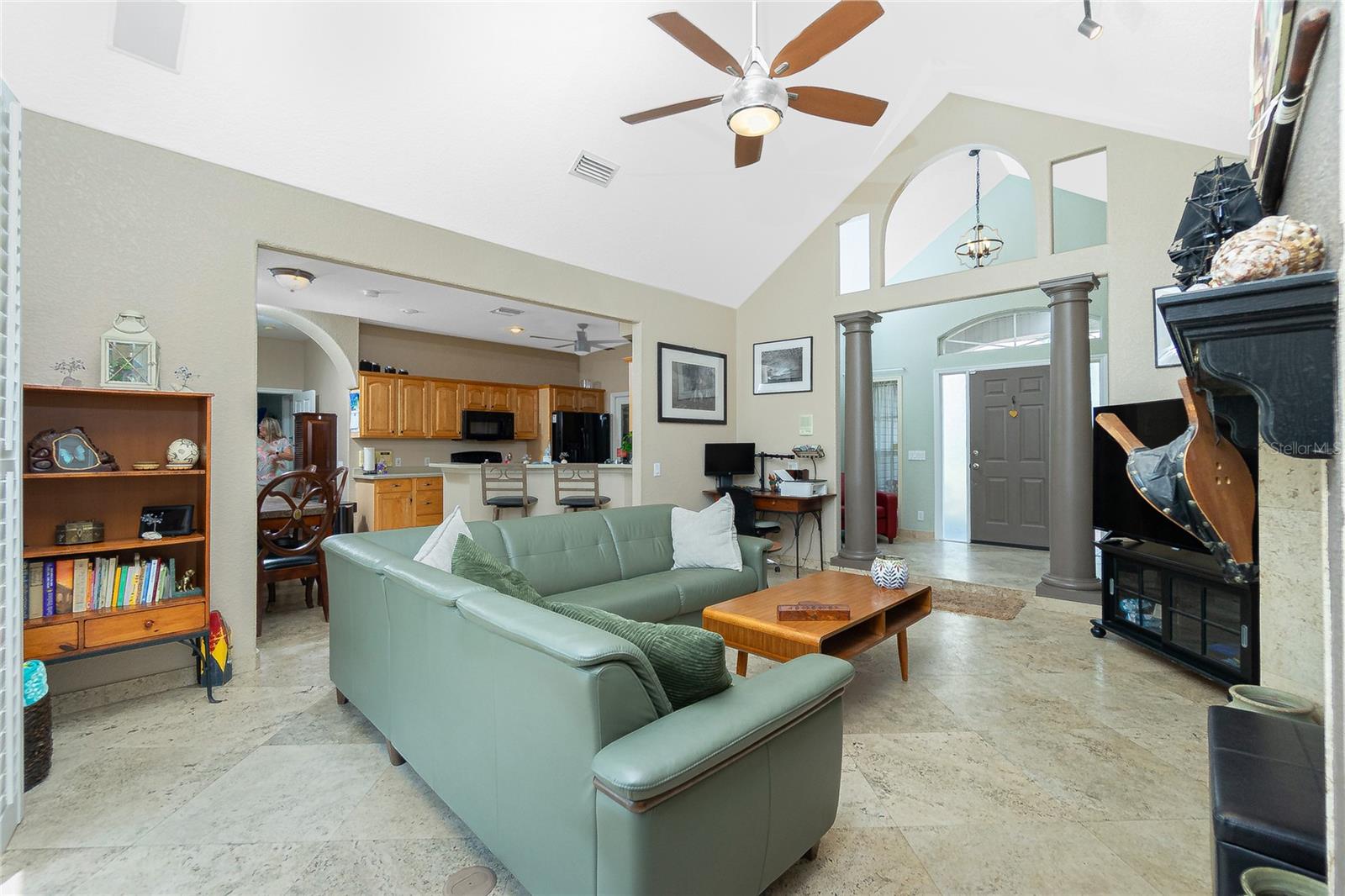 Image 10 of 49 For 5219 Guava Terrace