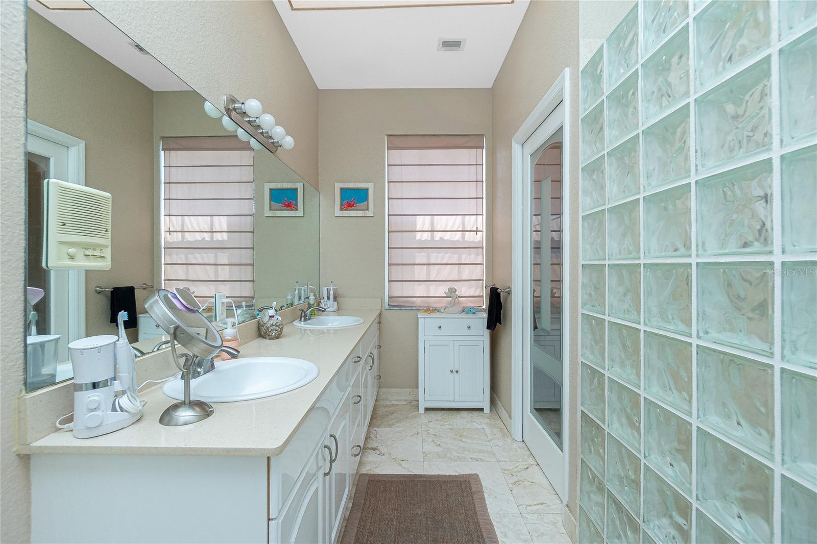 Image 21 of 49 For 5219 Guava Terrace