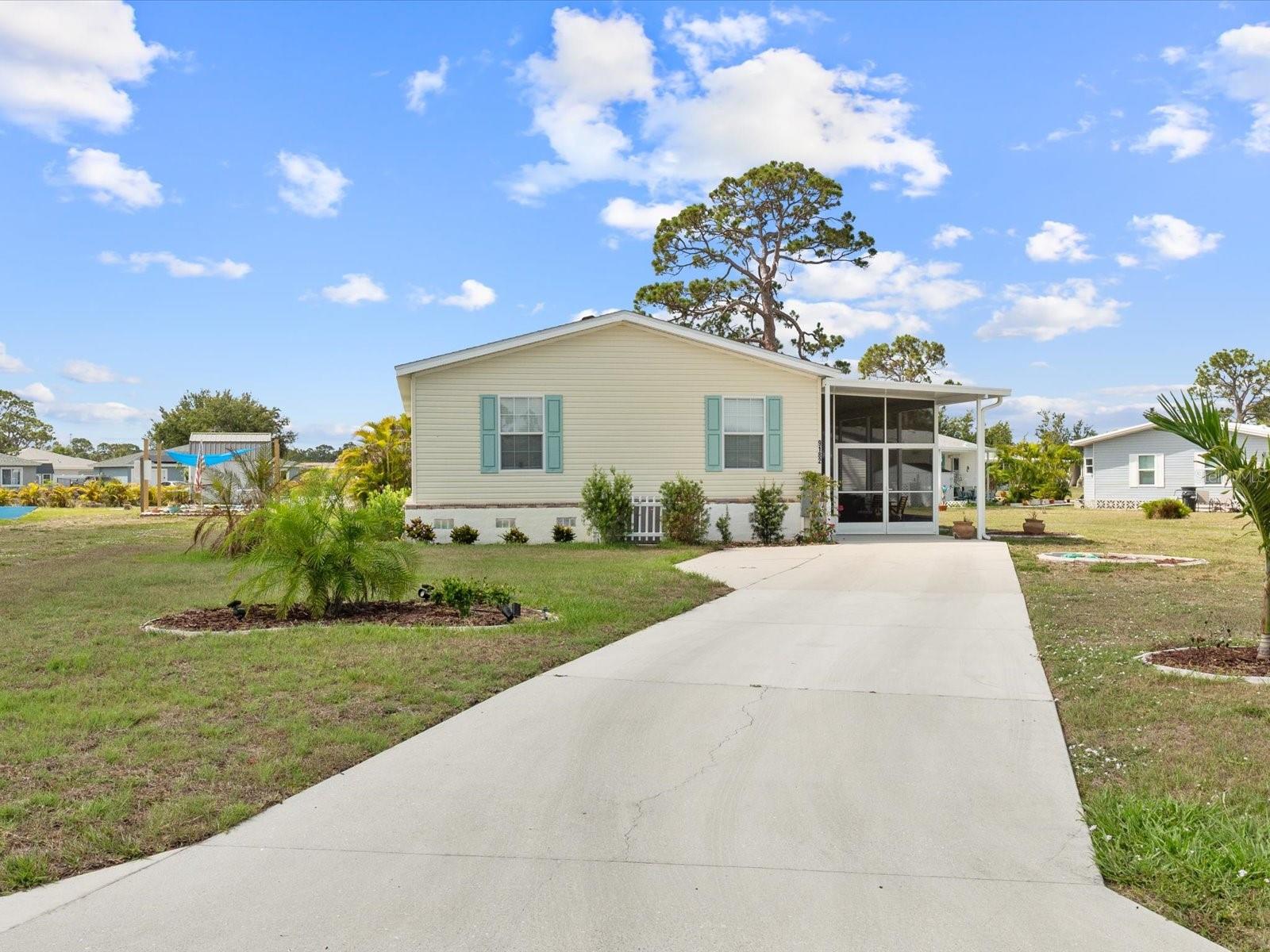 Details for 9182 Pinehaven Way, ENGLEWOOD, FL 34224