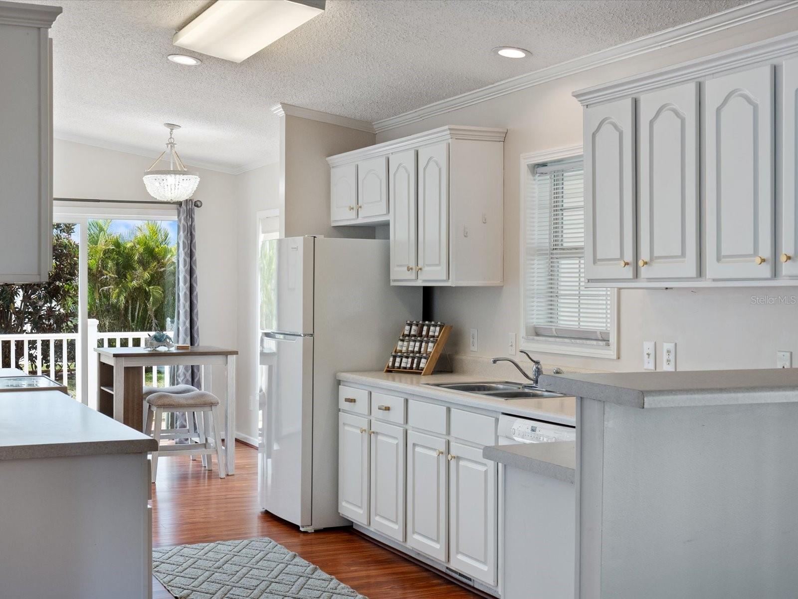 Image 16 of 47 For 9182 Pinehaven Way