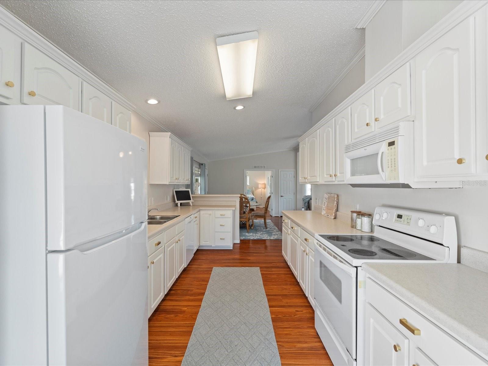 Image 17 of 47 For 9182 Pinehaven Way