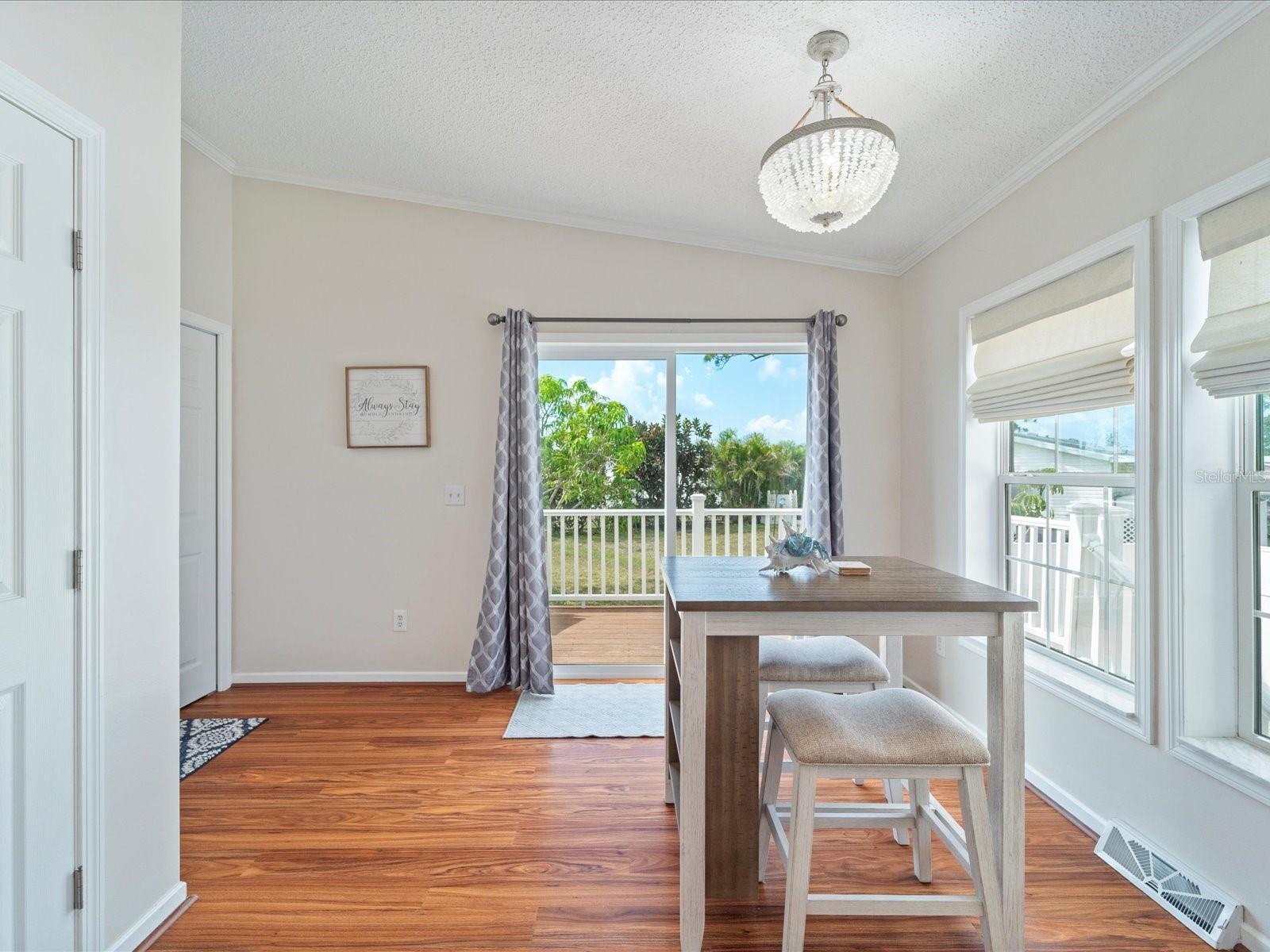 Image 18 of 47 For 9182 Pinehaven Way