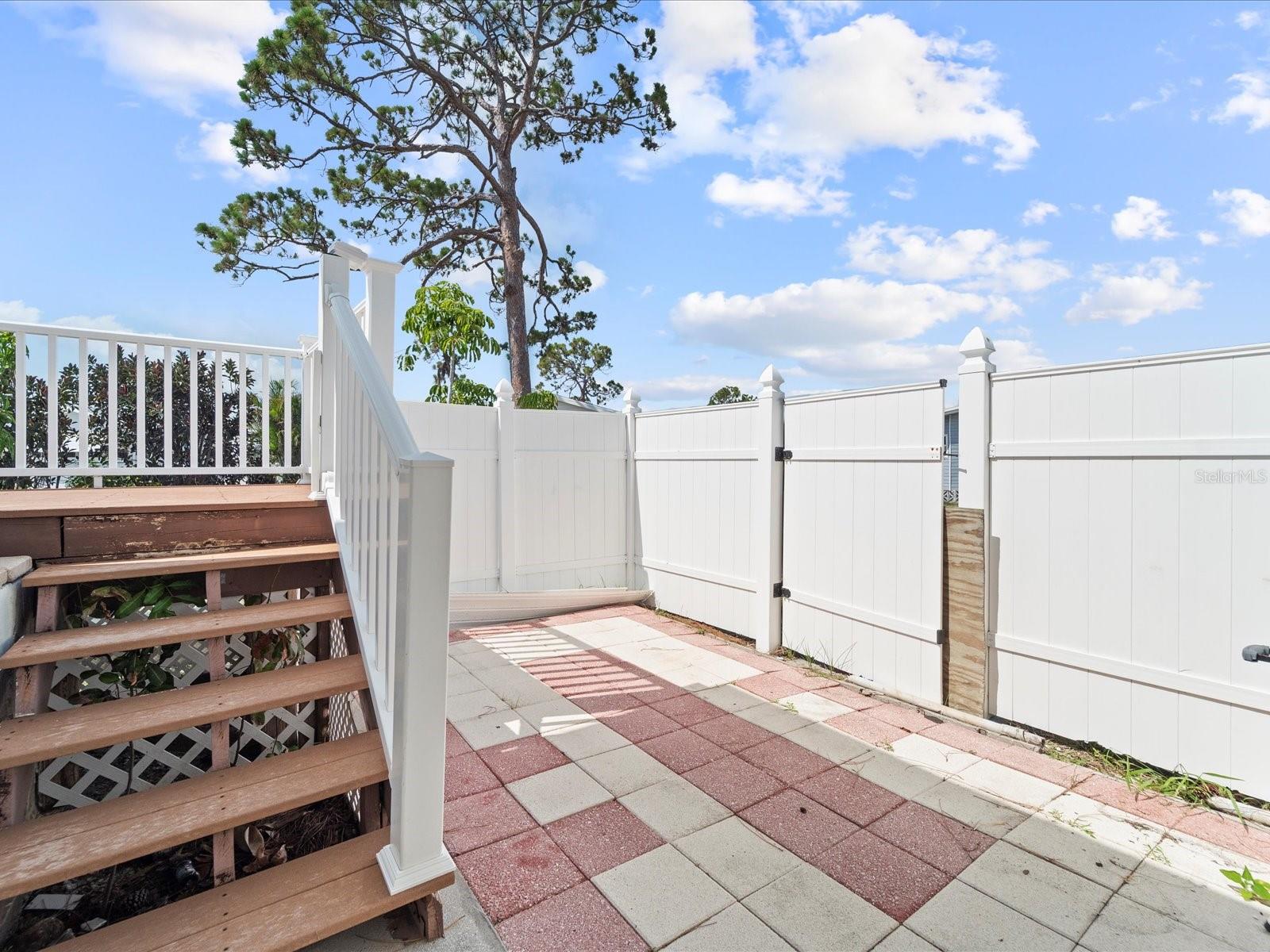 Image 38 of 47 For 9182 Pinehaven Way