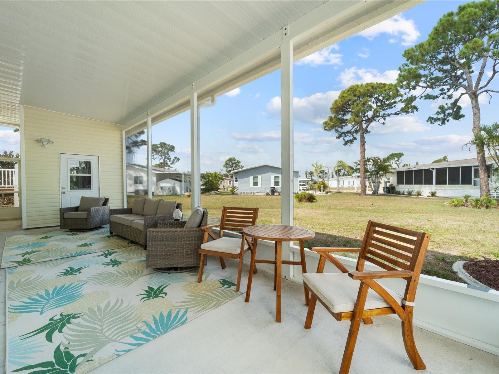Image 4 of 47 For 9182 Pinehaven Way