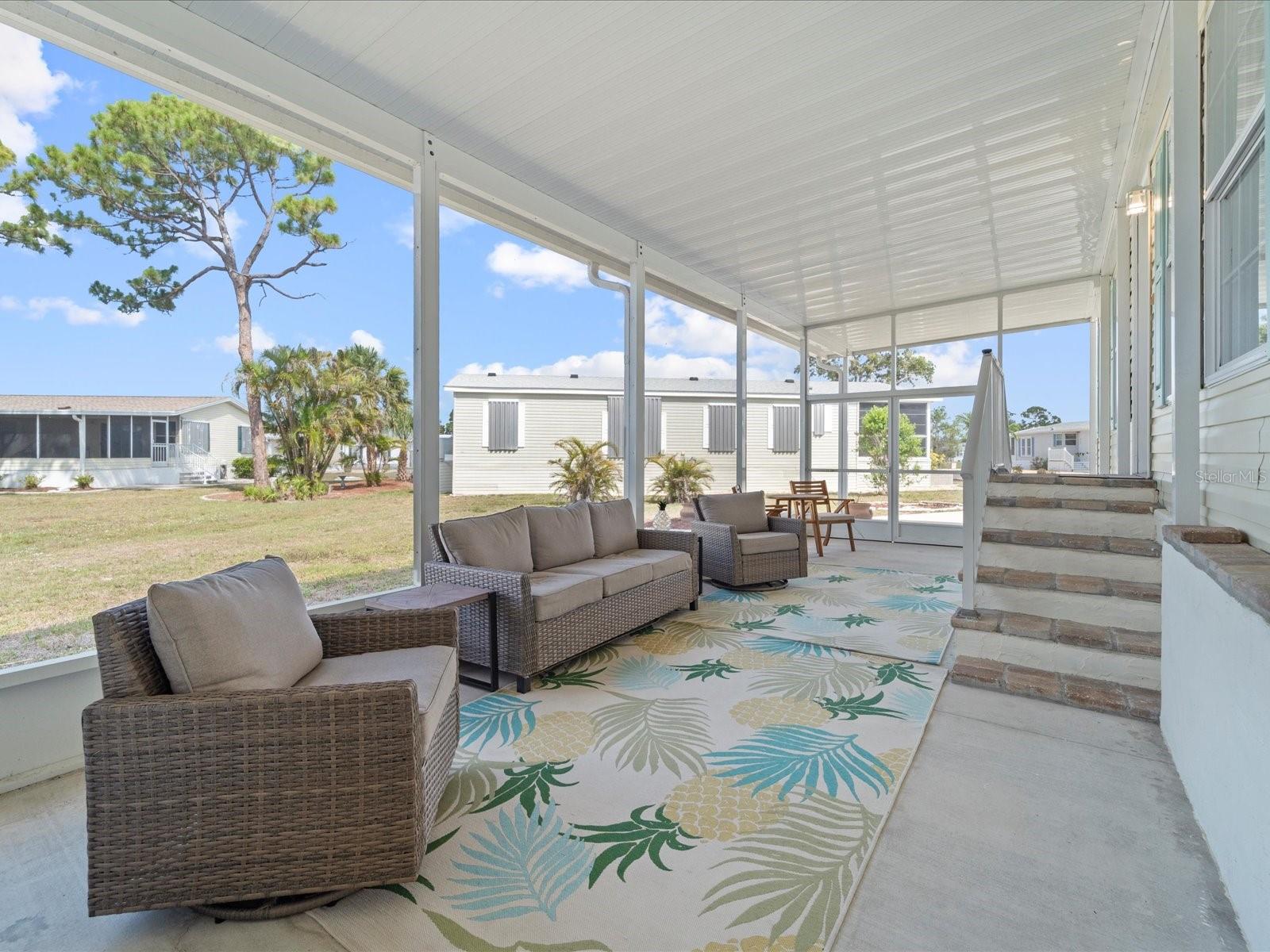Image 5 of 47 For 9182 Pinehaven Way