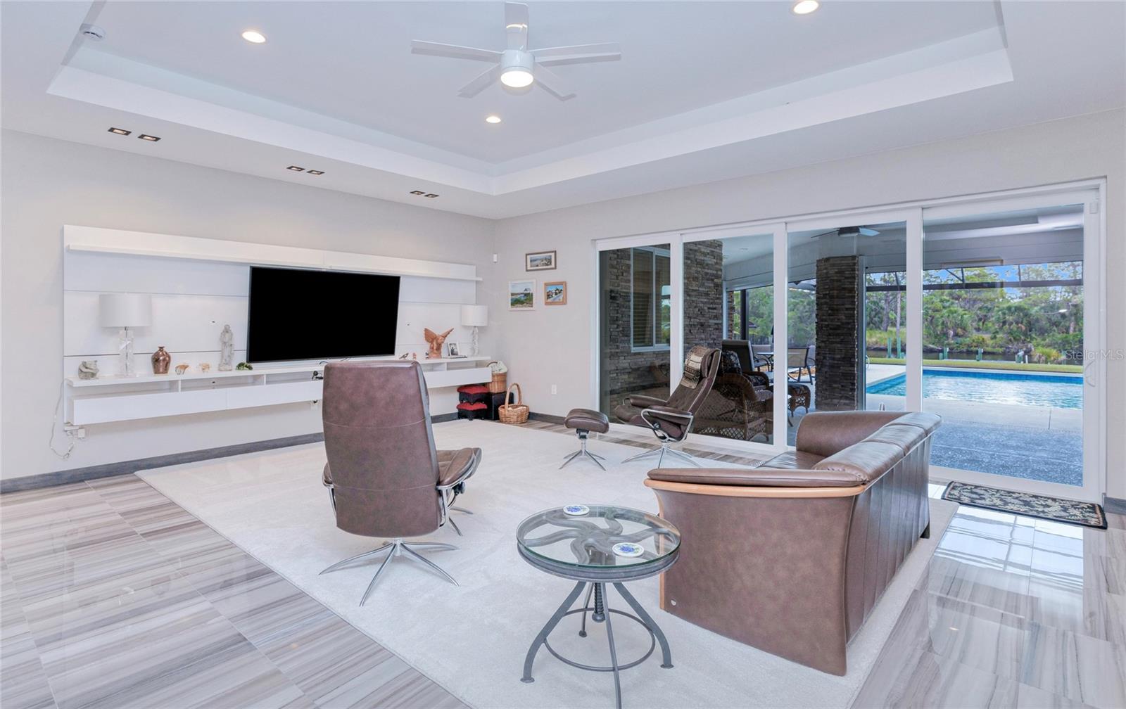 Image 12 of 52 For 13295 Eisenhower Drive