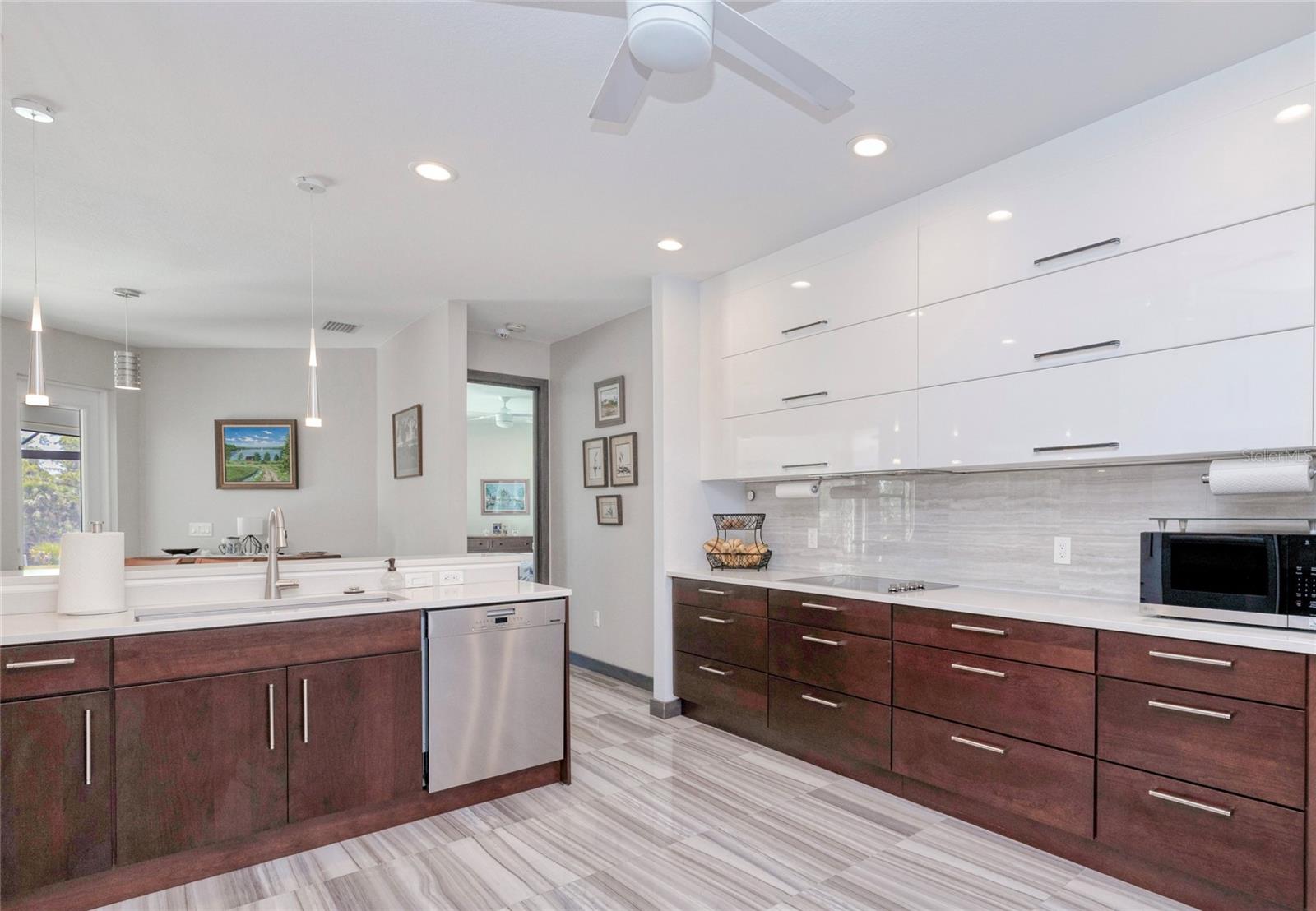 Image 15 of 52 For 13295 Eisenhower Drive