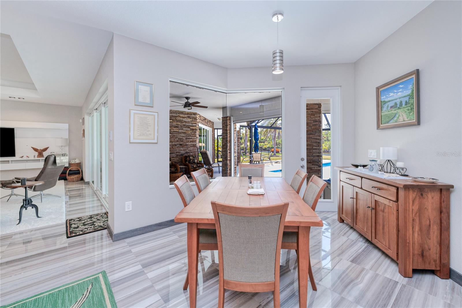 Image 18 of 52 For 13295 Eisenhower Drive