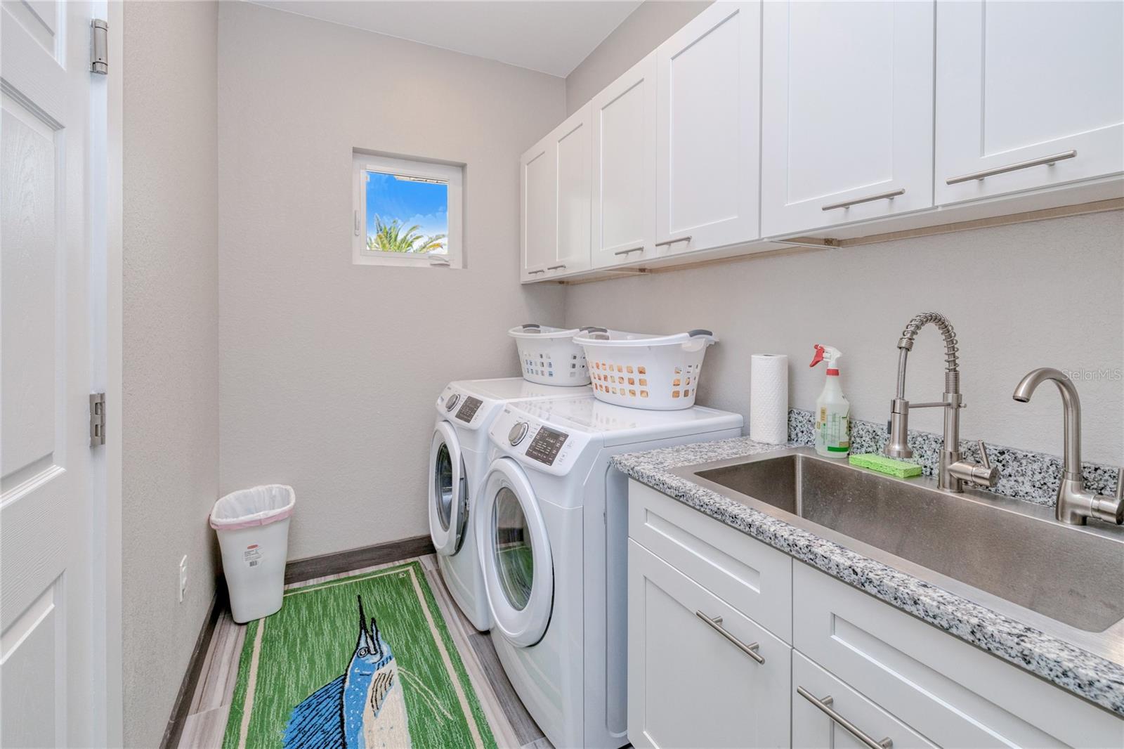 Image 41 of 52 For 13295 Eisenhower Drive