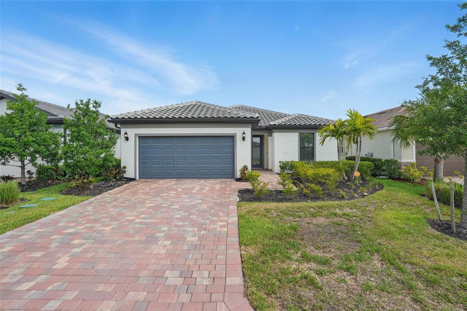 Image 5 of 57 For 16053 Rosemallow Lane