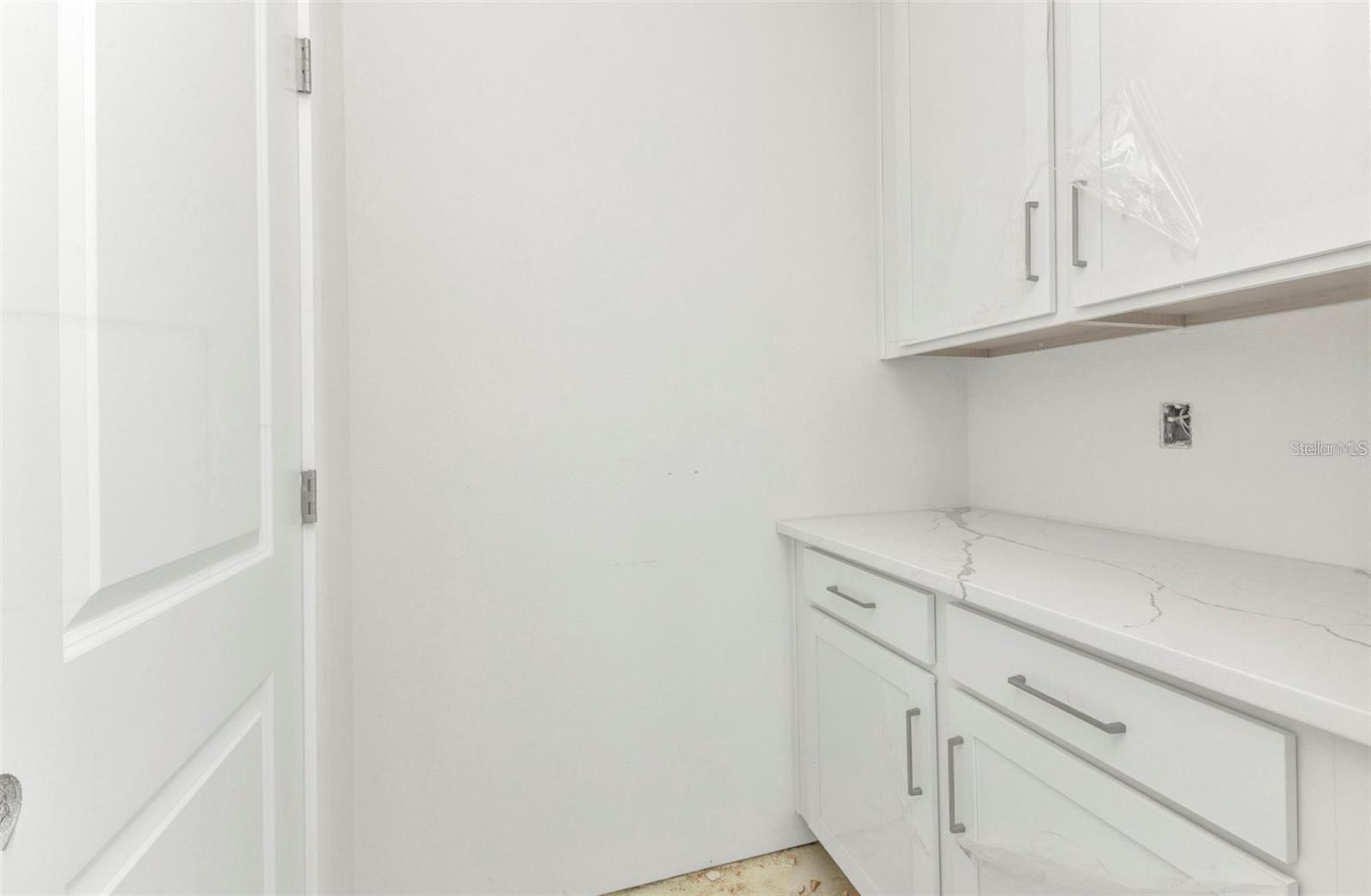 Listing photo id 11 for 12299 Albrecht Terrace