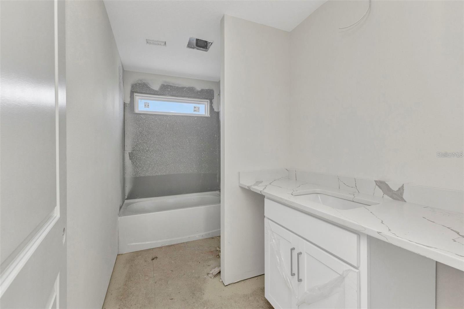 Listing photo id 17 for 12299 Albrecht Terrace
