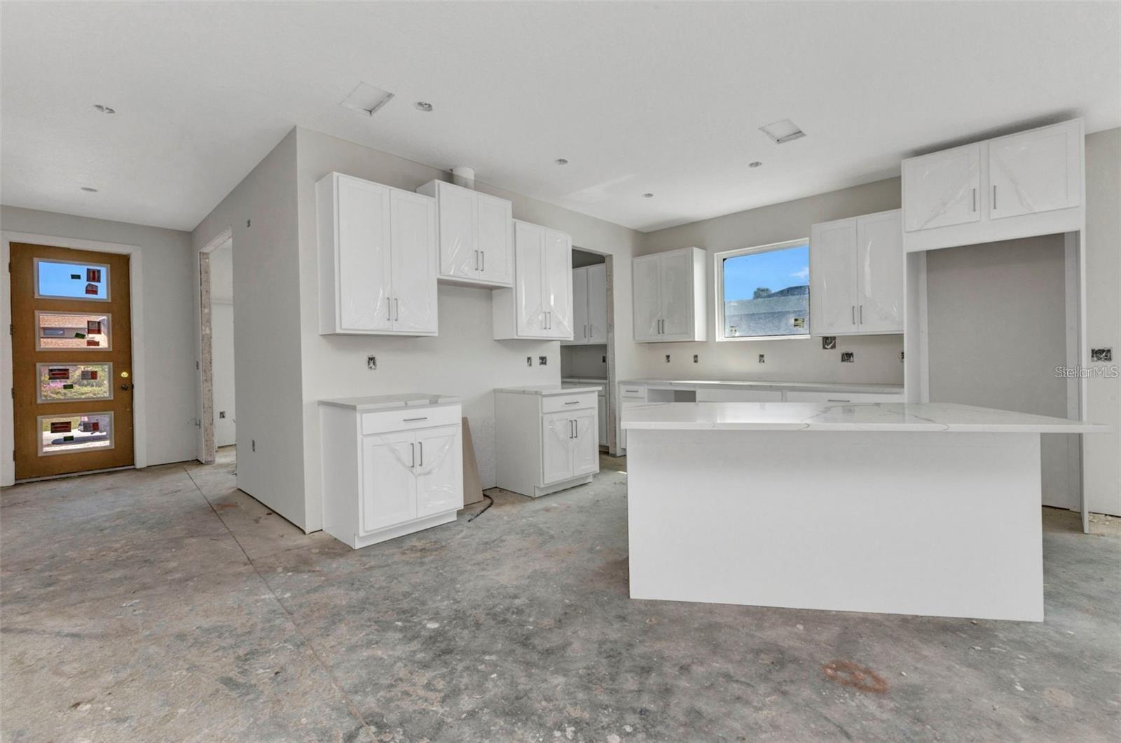 Listing photo id 4 for 12299 Albrecht Terrace