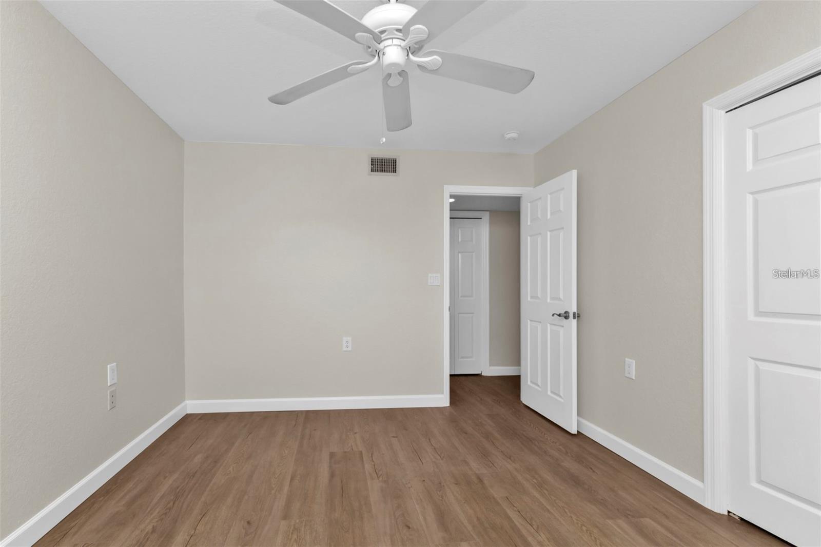 Image 14 of 42 For 601 Shreve Street 64c