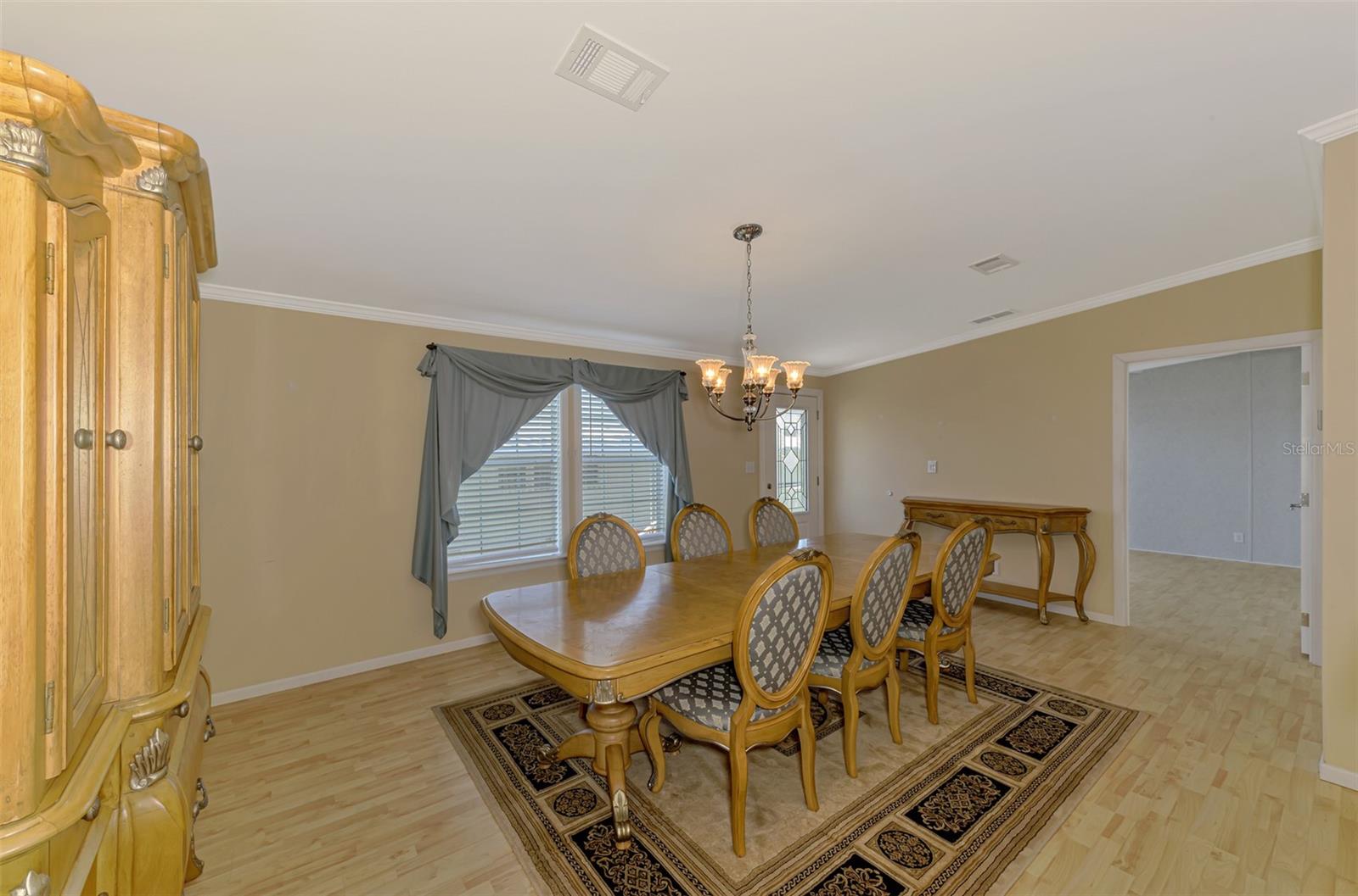Image 10 of 82 For 621 Gloriosa Drive