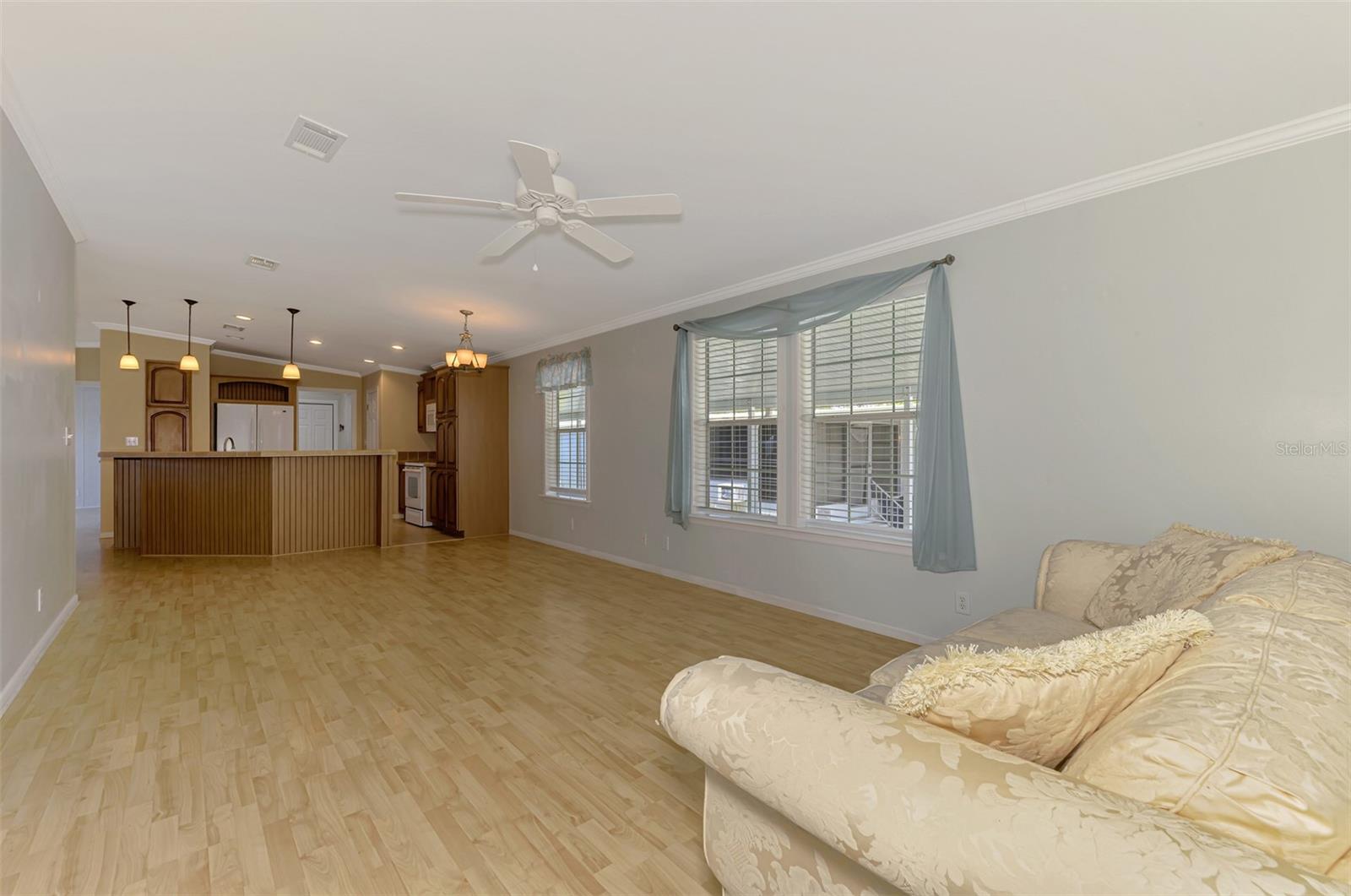 Image 26 of 82 For 621 Gloriosa Drive