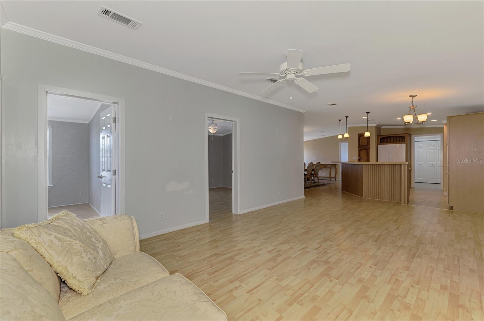 Image 27 of 82 For 621 Gloriosa Drive